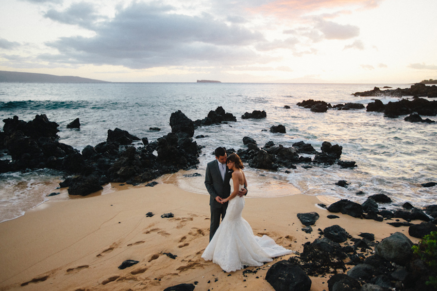 bride and groom on Maui Beach