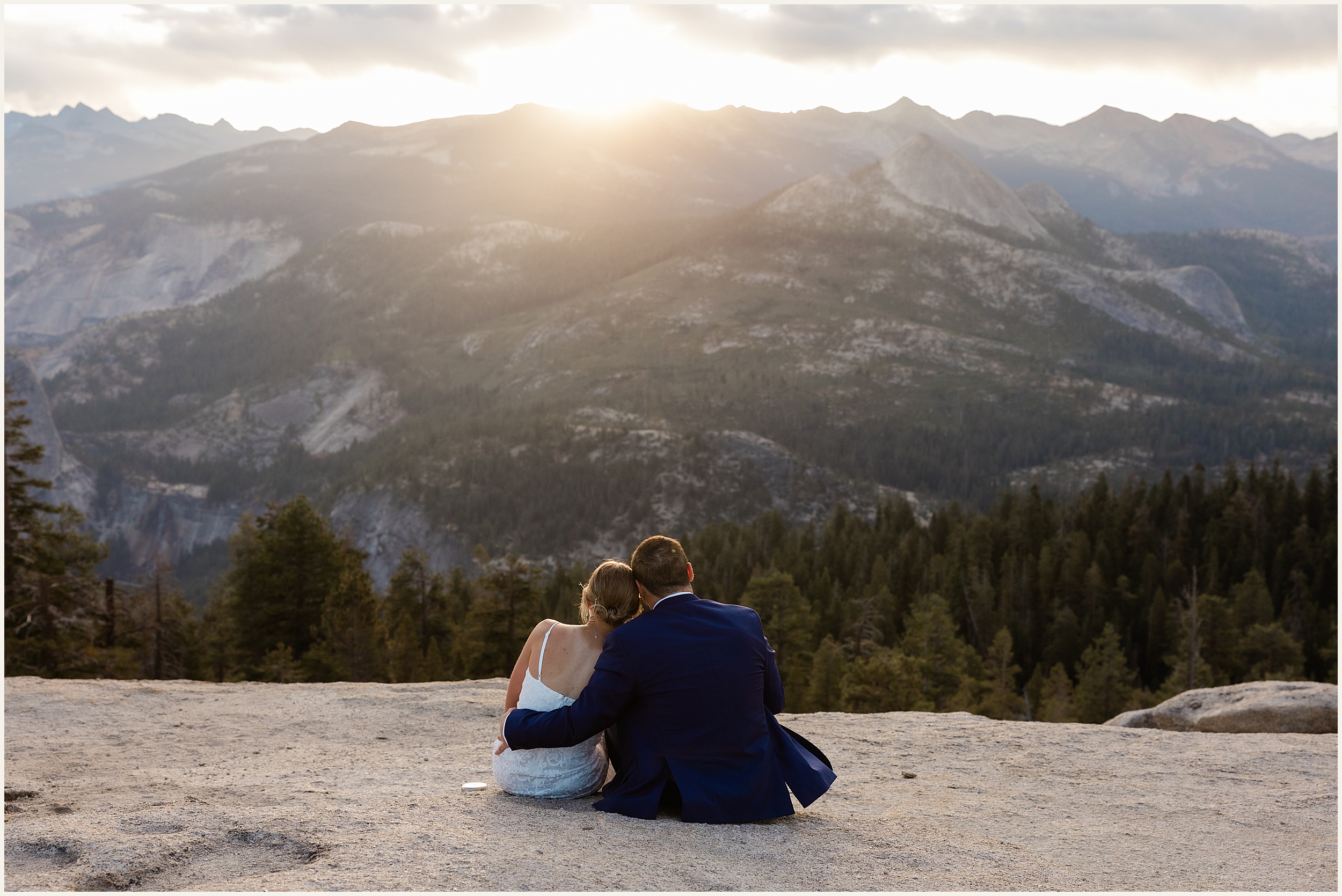 Sunrise-Yosemite-Hiking-Elopement_Caroline-and-Ian_0005 Sunrise Yosemite Hiking Elopement // Caroline and Ian