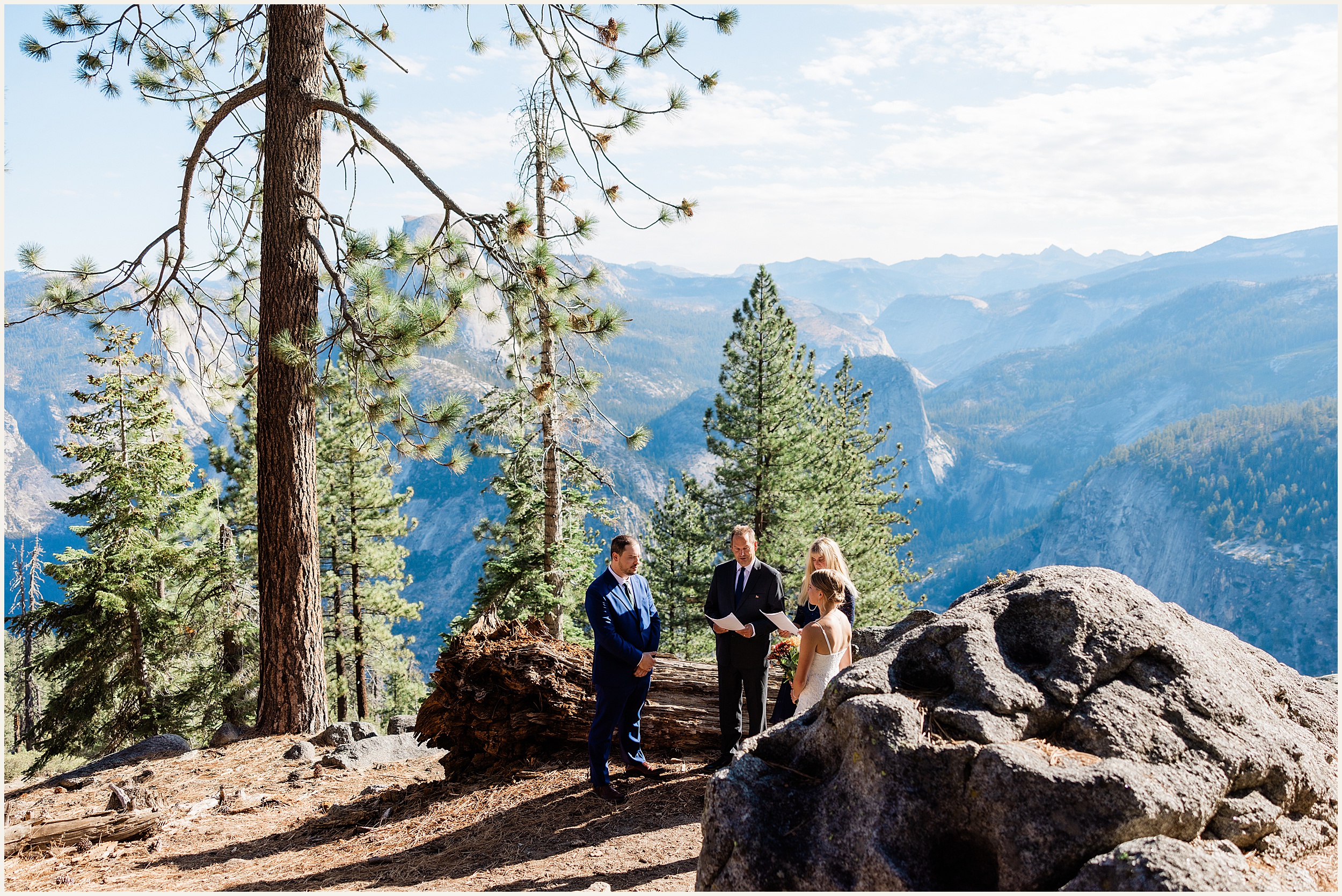 Sunrise-Yosemite-Hiking-Elopement_Caroline-and-Ian_0005 Sunrise Yosemite Hiking Elopement // Caroline and Ian