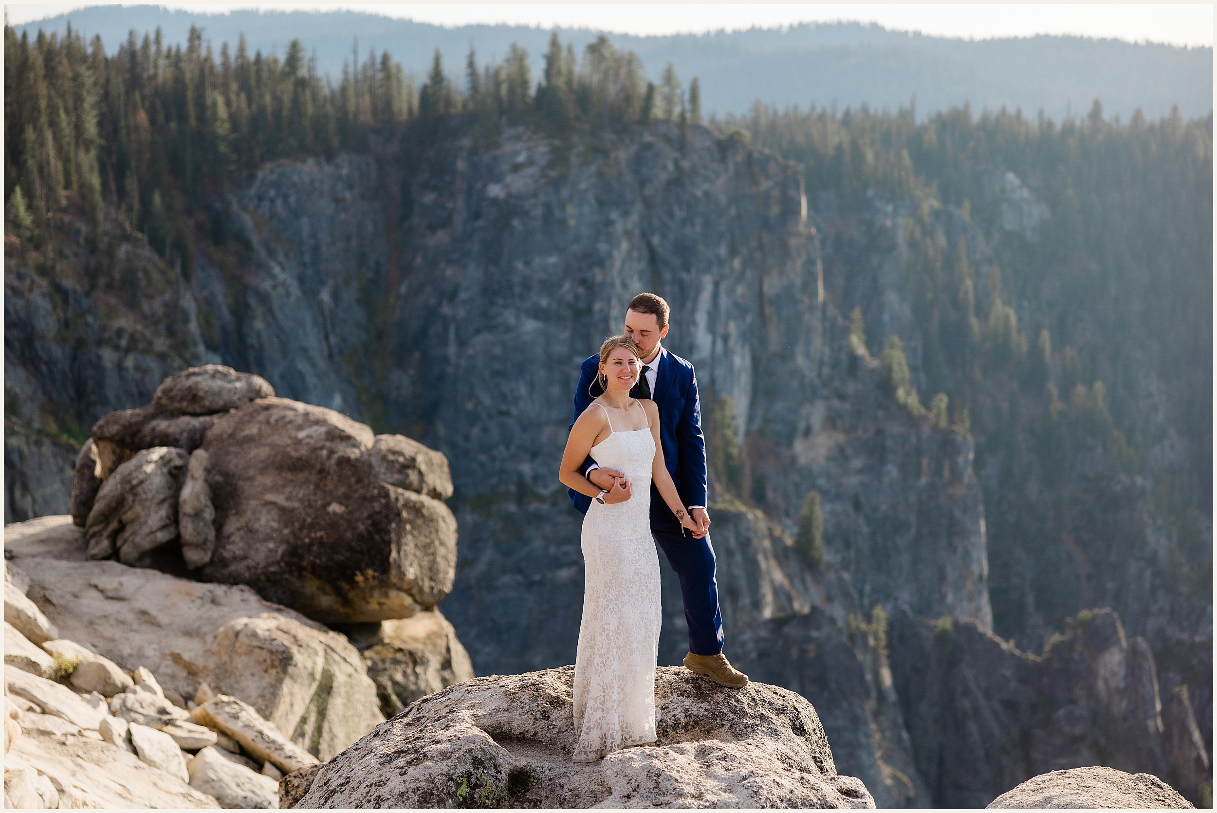 Sunrise-Yosemite-Hiking-Elopement_Caroline-and-Ian_0005 Sunrise Yosemite Hiking Elopement // Caroline and Ian