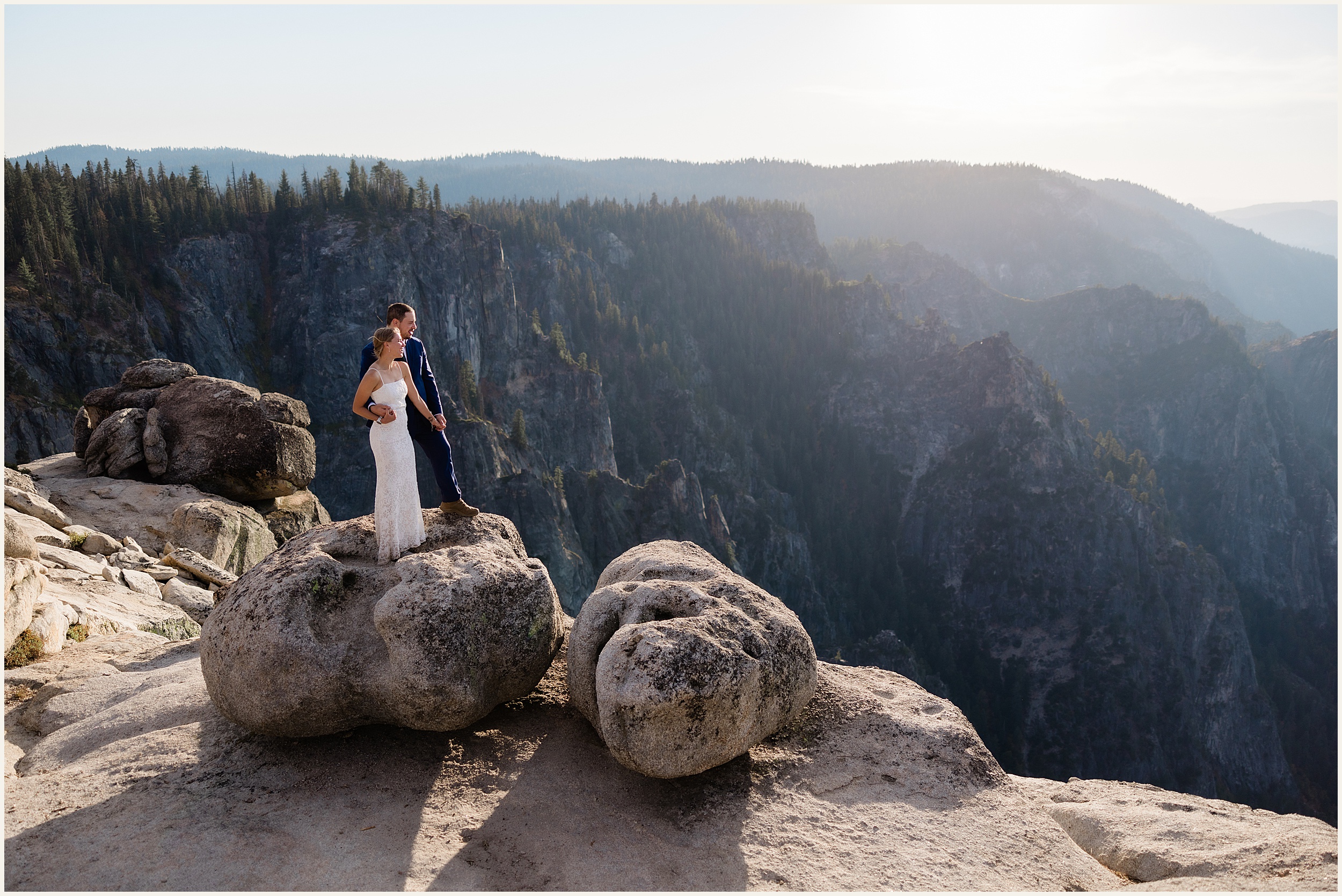 Sunrise-Yosemite-Hiking-Elopement_Caroline-and-Ian_0005 Sunrise Yosemite Hiking Elopement // Caroline and Ian