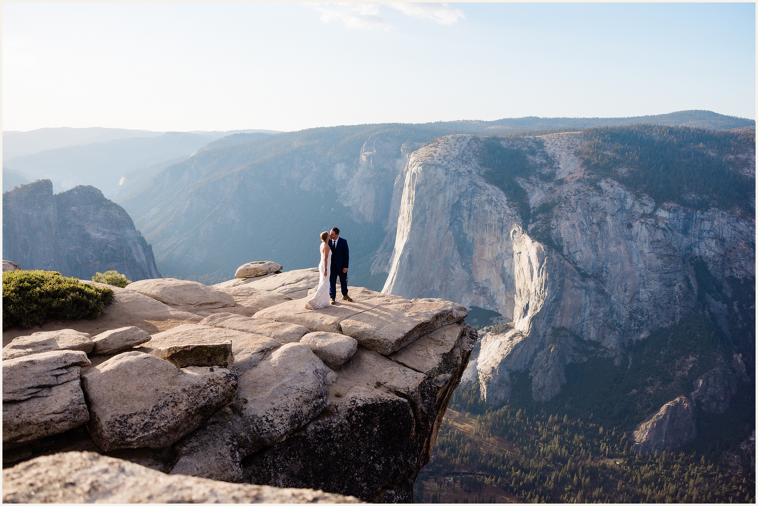 Sunrise-Yosemite-Hiking-Elopement_Caroline-and-Ian_0005 Sunrise Yosemite Hiking Elopement // Caroline and Ian