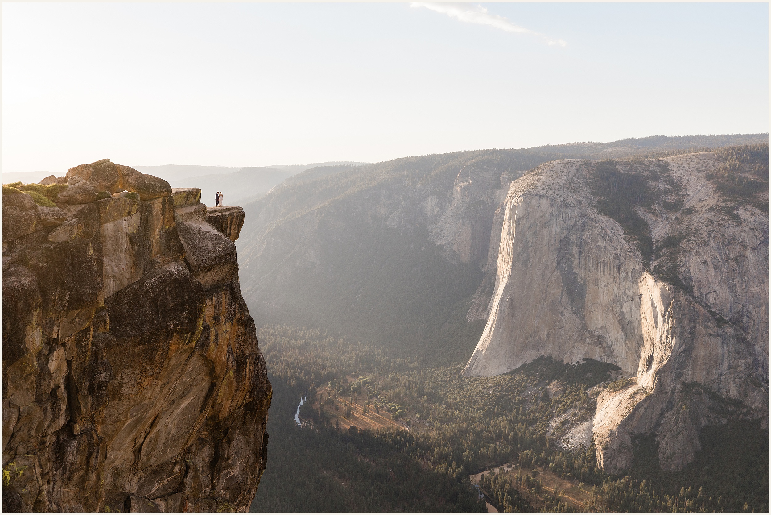 Sunrise-Yosemite-Hiking-Elopement_Caroline-and-Ian_0005 Sunrise Yosemite Hiking Elopement // Caroline and Ian