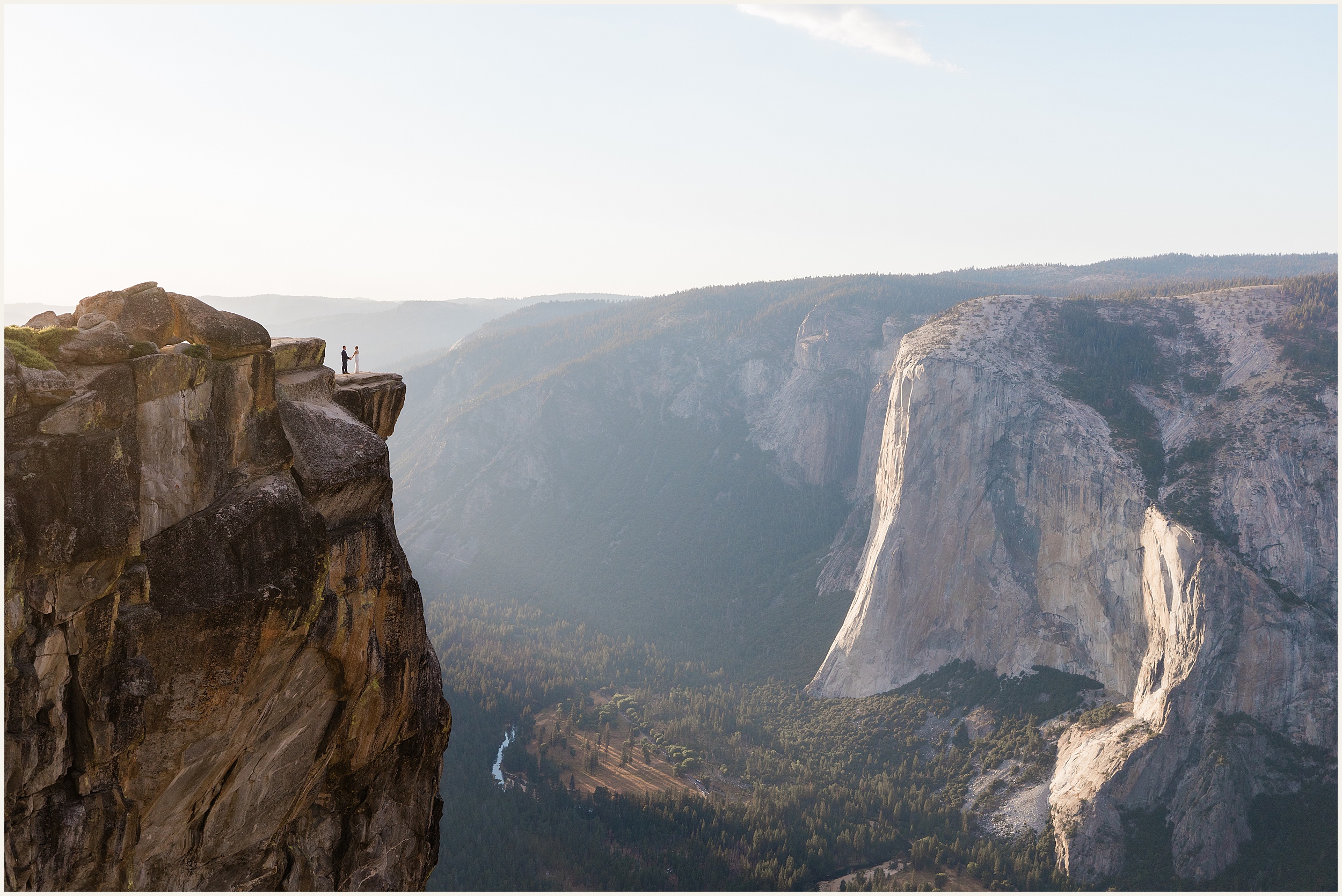 Sunrise-Yosemite-Hiking-Elopement_Caroline-and-Ian_0005 Sunrise Yosemite Hiking Elopement // Caroline and Ian