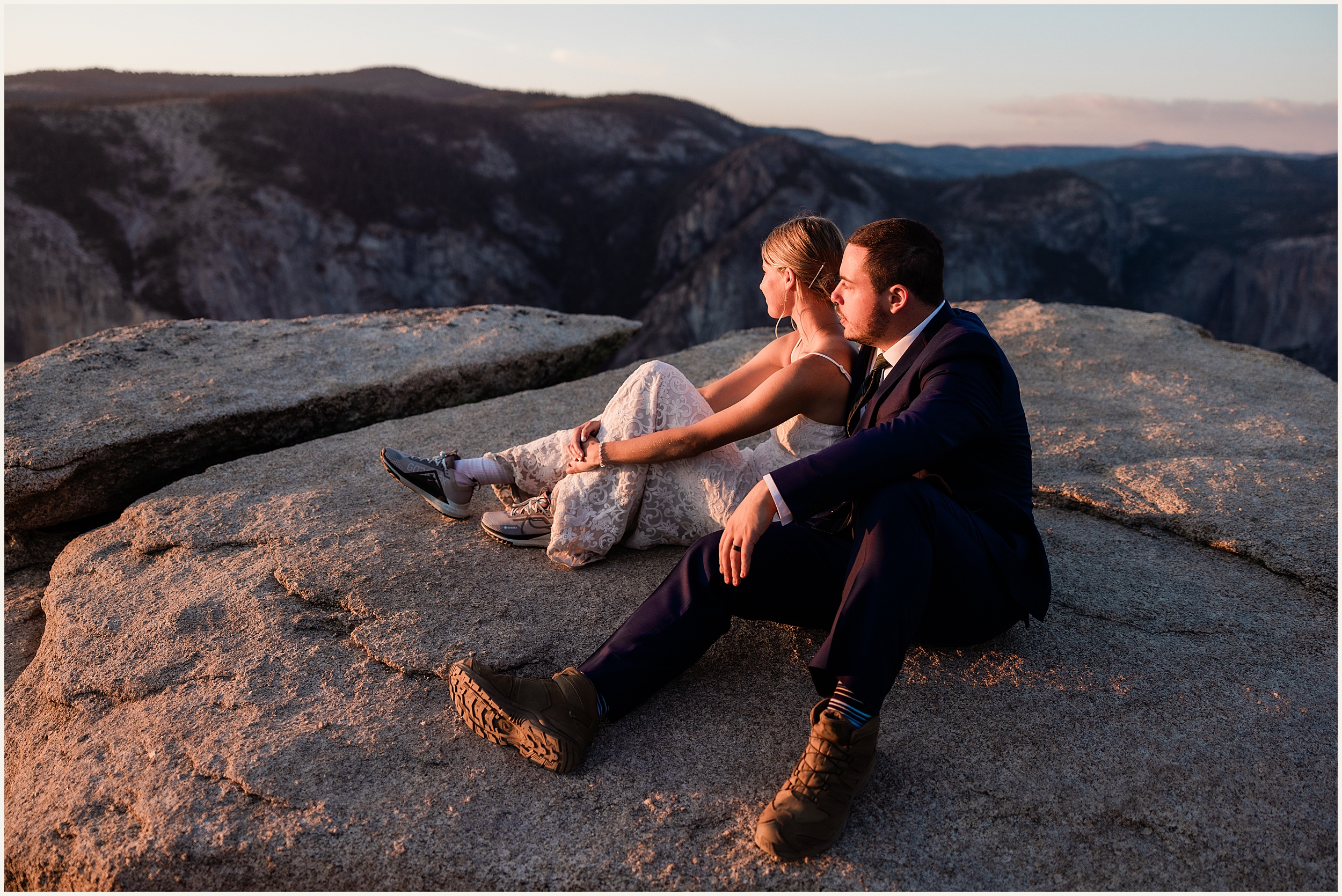 Sunrise-Yosemite-Hiking-Elopement_Caroline-and-Ian_0005 Sunrise Yosemite Hiking Elopement // Caroline and Ian