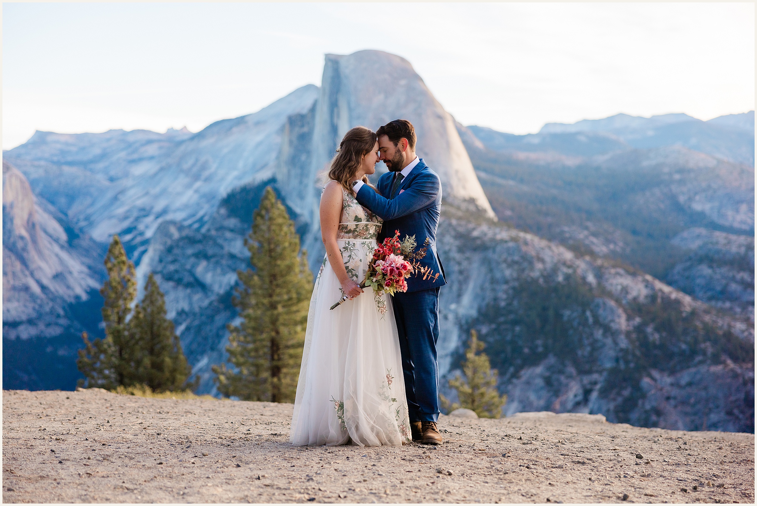 Yosemite-Glacier-Point-Sunrise-Elopement_Stephanie-and-Daniel_0006 Gorgeous Yosemite National Park Elopement // Stephanie and Daniel