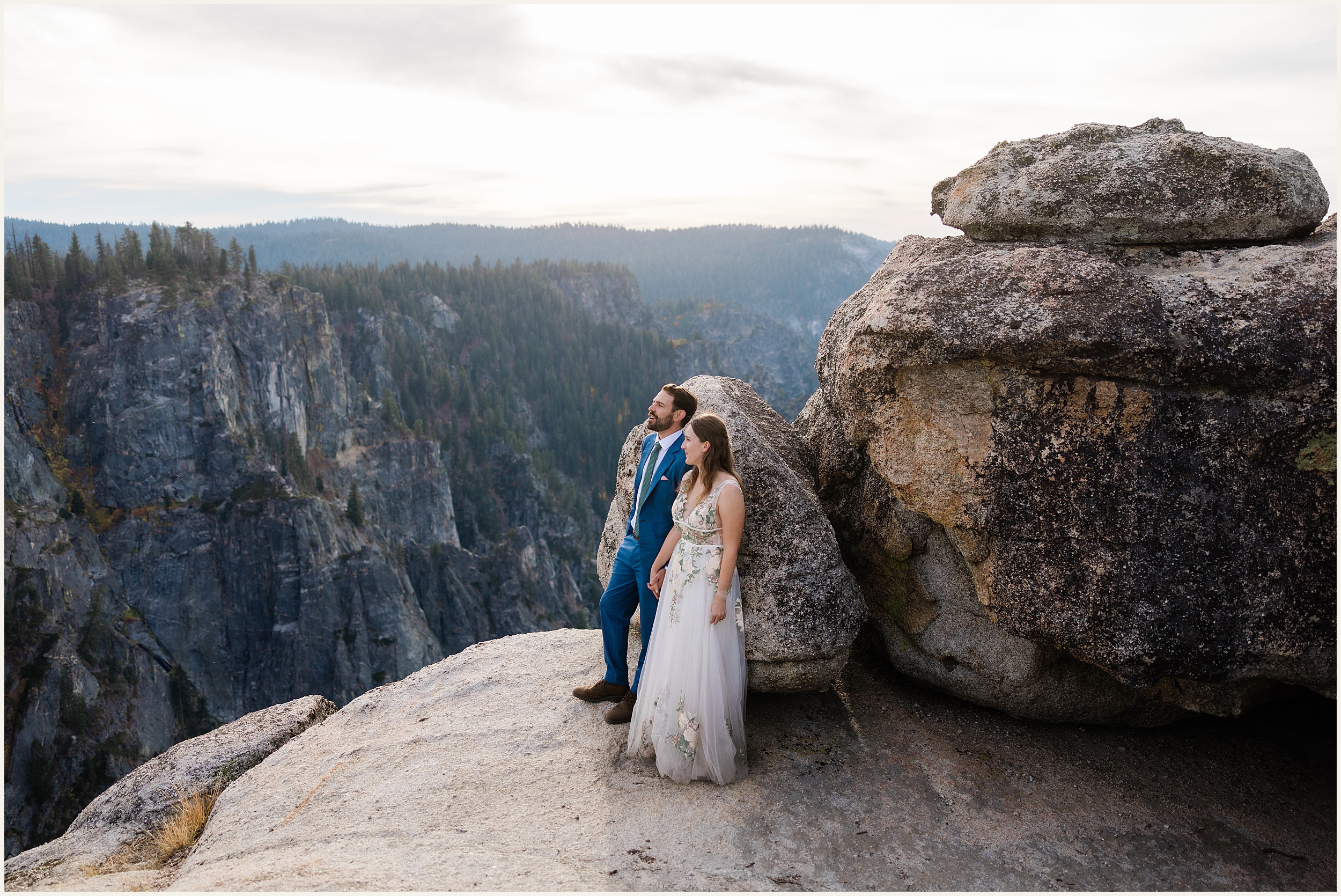 Yosemite-Glacier-Point-Sunrise-Elopement_Stephanie-and-Daniel_0006 Gorgeous Yosemite National Park Elopement // Stephanie and Daniel