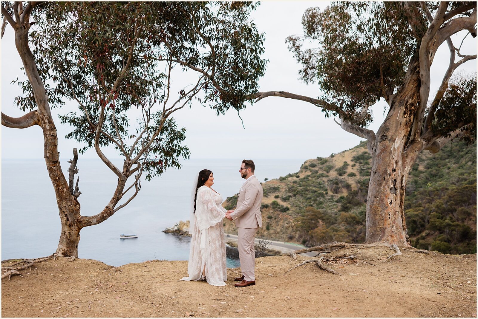 Ashley-and-Lucas_get-married-on-Catalina-Island_0049-1600x1070 Catalina Island Ashley-and-Lucas_get-married-on-Catalina-Island_0049-1600x1070 Ashley and Lucas Get Married On Catalina Island