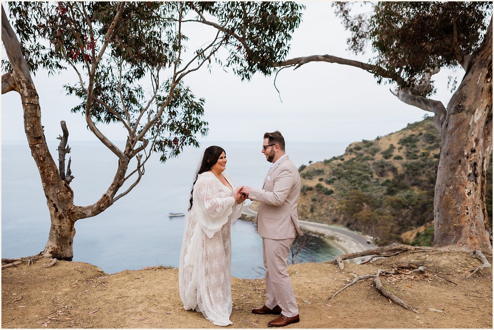 Ashley-and-Lucas_get-married-on-Catalina-Island_0049-1600x1070 Catalina Island Ashley-and-Lucas_get-married-on-Catalina-Island_0049-1600x1070 Ashley and Lucas Get Married On Catalina Island