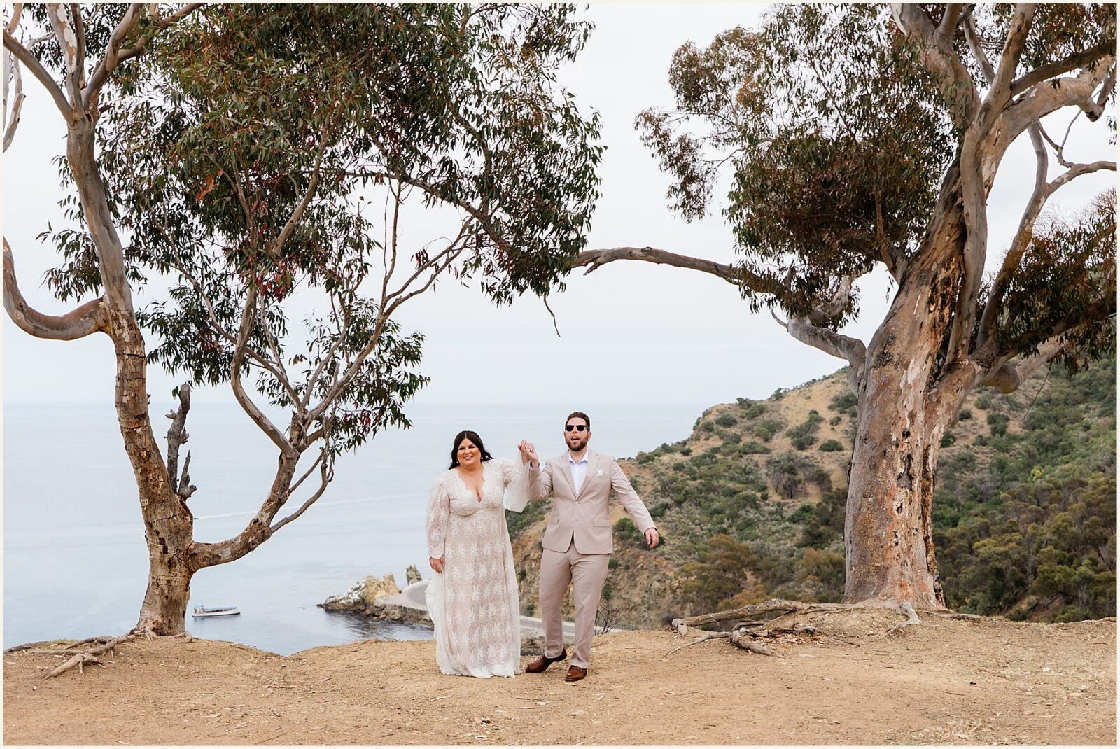 Ashley-and-Lucas_get-married-on-Catalina-Island_0049-1600x1070 Catalina Island Ashley-and-Lucas_get-married-on-Catalina-Island_0049-1600x1070 Ashley and Lucas Get Married On Catalina Island