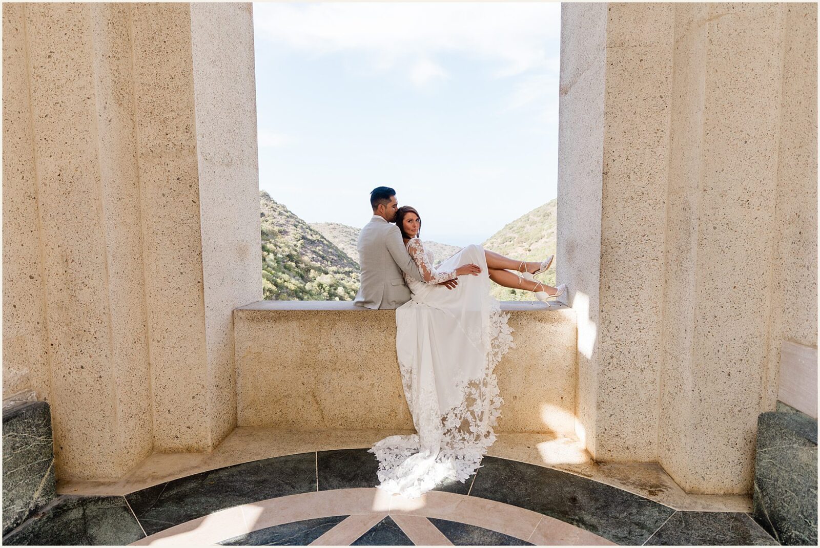 Deanna-and-Eddie_inexpensive-ways-to-get-married_0017-1600x1070 Catalina Island Deanna-and-Eddie_inexpensive-ways-to-get-married_0017-1600x1070 Inexpensive Ways To Get Married On Catalina Island