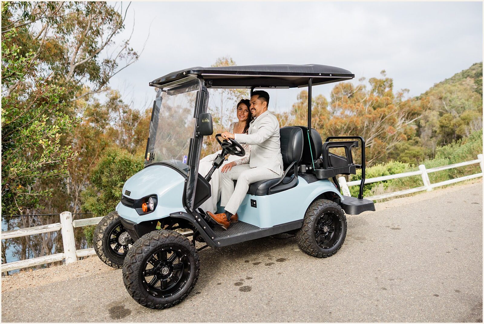 Deanna-and-Eddie_inexpensive-ways-to-get-married_0017-1600x1070 Catalina Island Deanna-and-Eddie_inexpensive-ways-to-get-married_0017-1600x1070 Inexpensive Ways To Get Married On Catalina Island