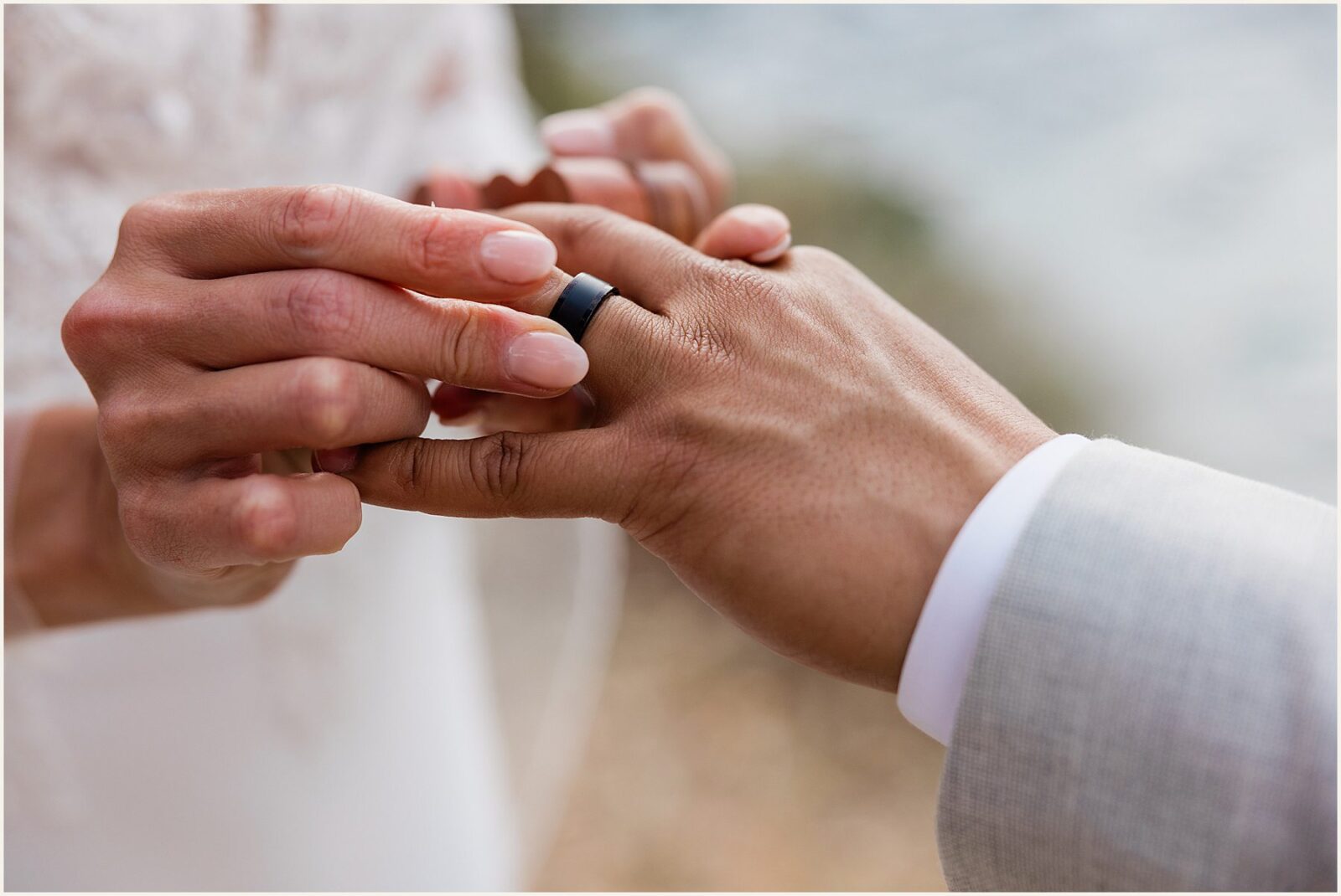 Deanna-and-Eddie_inexpensive-ways-to-get-married_0017-1600x1070 Catalina Island Deanna-and-Eddie_inexpensive-ways-to-get-married_0017-1600x1070 Inexpensive Ways To Get Married On Catalina Island