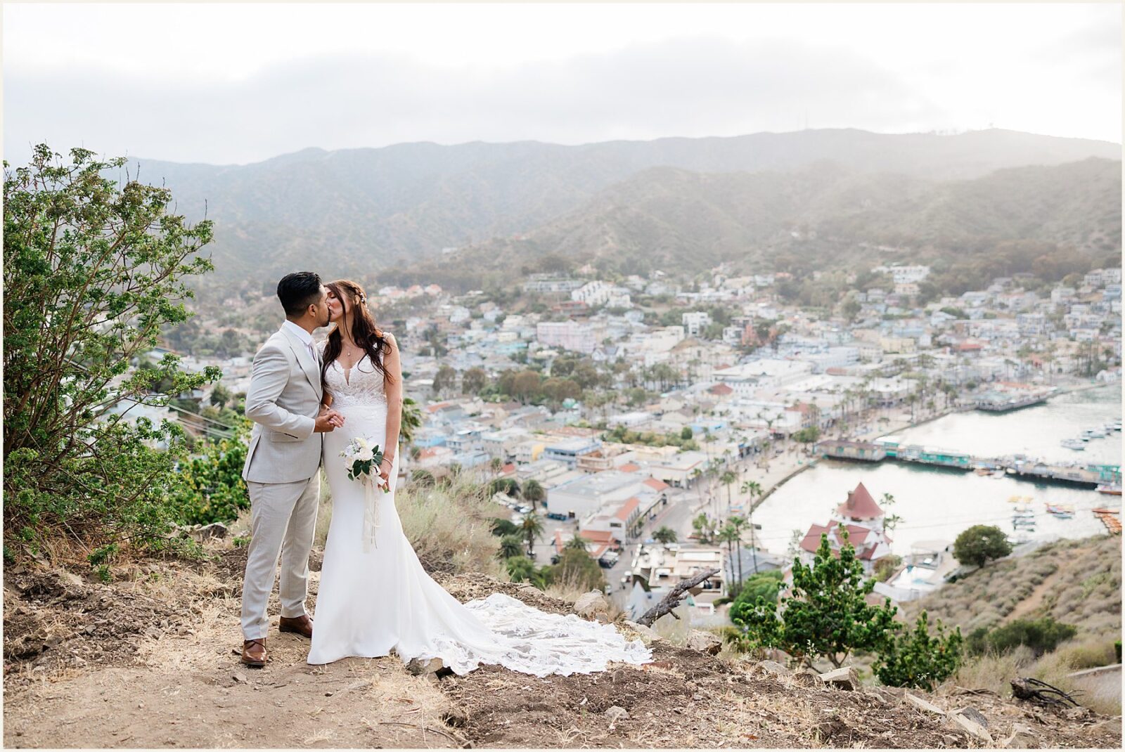Deanna-and-Eddie_inexpensive-ways-to-get-married_0017-1600x1070 Catalina Island Deanna-and-Eddie_inexpensive-ways-to-get-married_0017-1600x1070 Inexpensive Ways To Get Married On Catalina Island