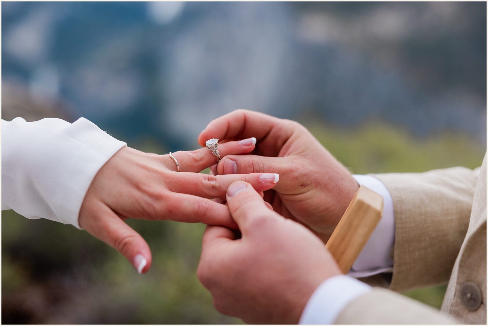 Sydney-and-William_Yosemite-wedding-photographer_0008-1600x1070 Adventure Weddings + Elopements Sydney-and-William_Yosemite-wedding-photographer_0008-1600x1070 Yosemite Adventure Elopement | Yosemite Wedding Photographer