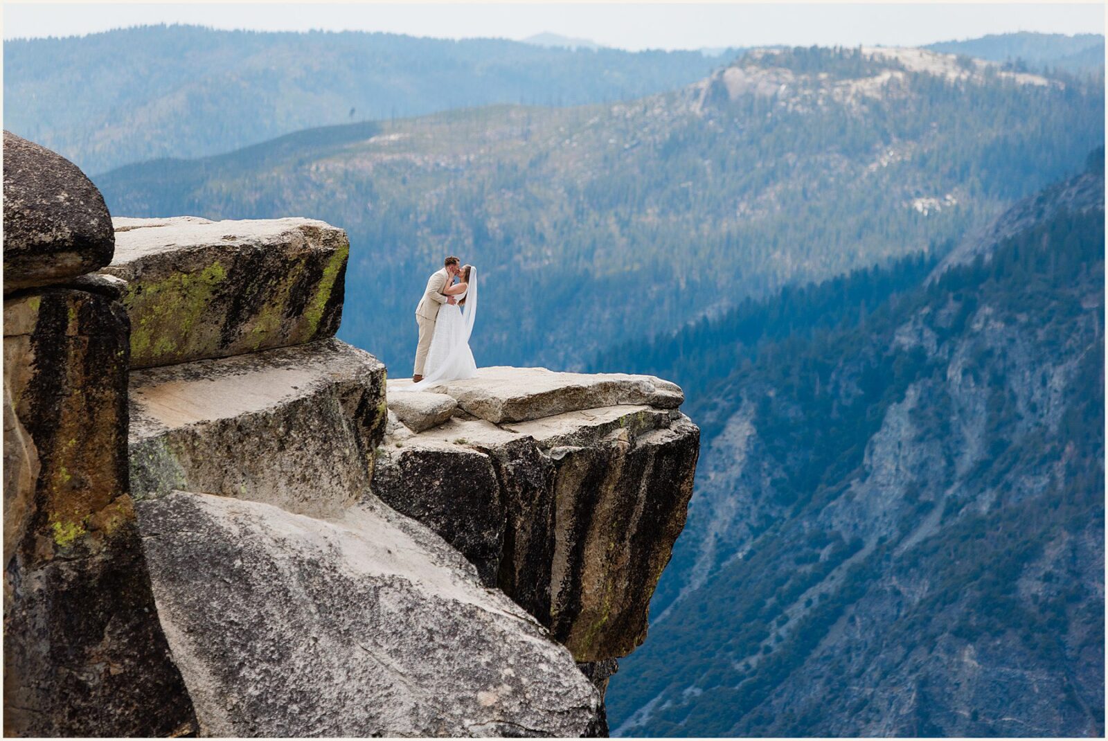Sydney-and-William_Yosemite-wedding-photographer_0008-1600x1070 Adventure Weddings + Elopements Sydney-and-William_Yosemite-wedding-photographer_0008-1600x1070 Yosemite Adventure Elopement | Yosemite Wedding Photographer