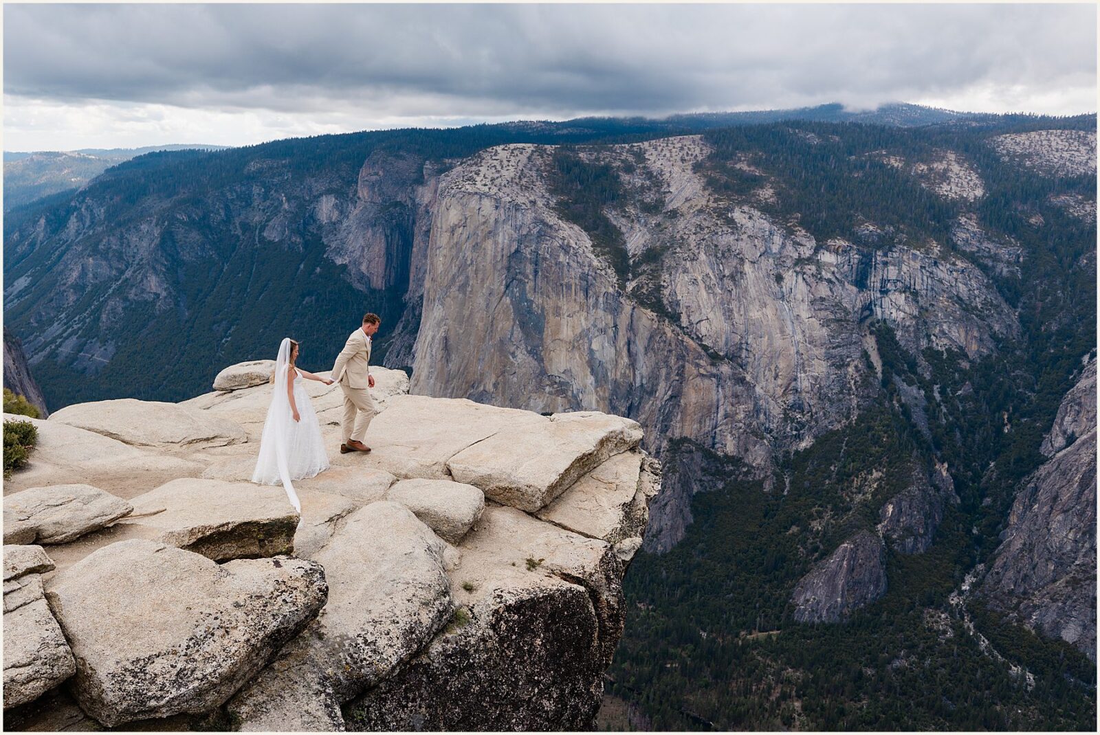 Sydney-and-William_Yosemite-wedding-photographer_0008-1600x1070 Adventure Weddings + Elopements Sydney-and-William_Yosemite-wedding-photographer_0008-1600x1070 Yosemite Adventure Elopement | Yosemite Wedding Photographer