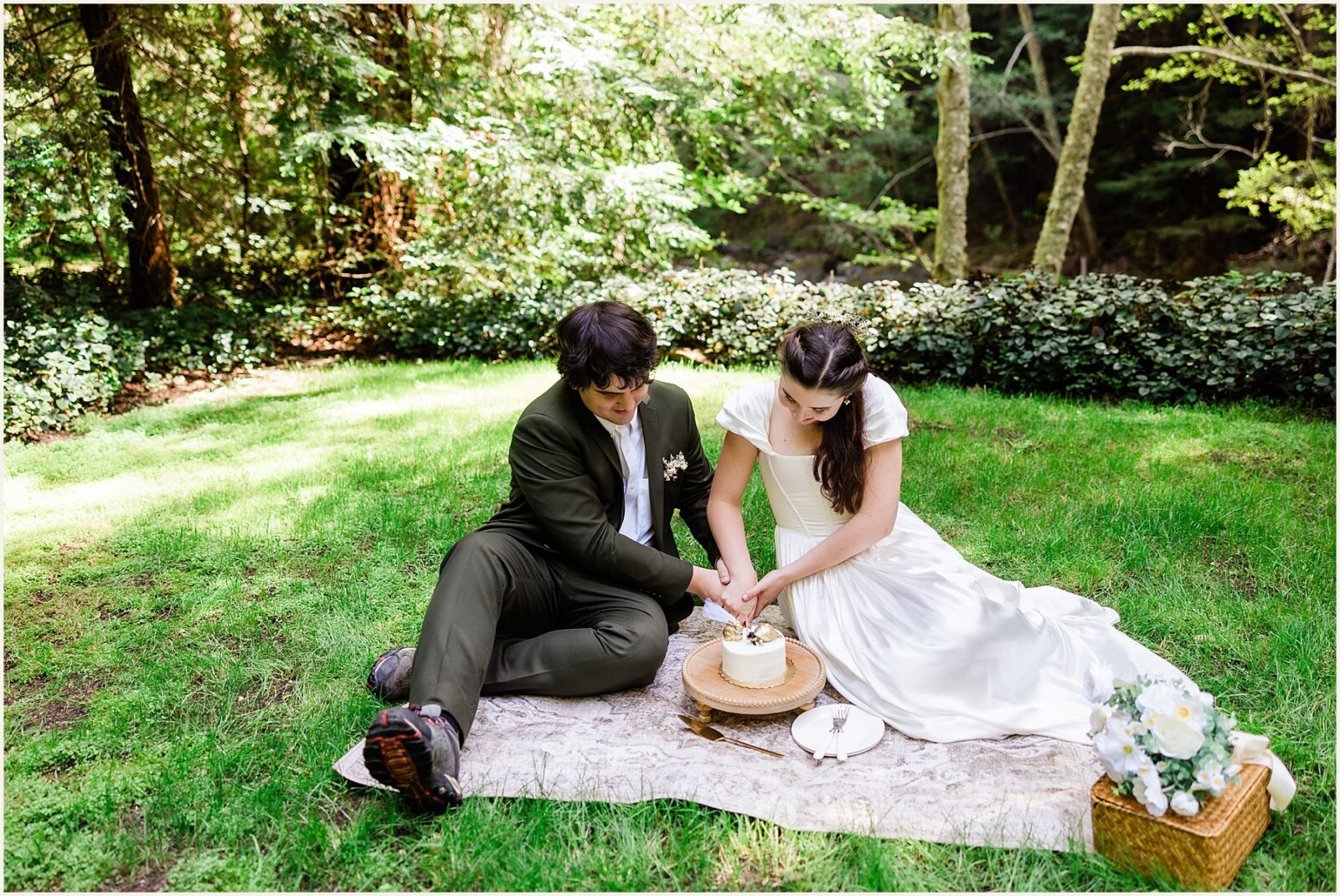 Will-and-Emmy_California-elopement_0074-1600x1070 California Elopement in Big Sur Redwoods