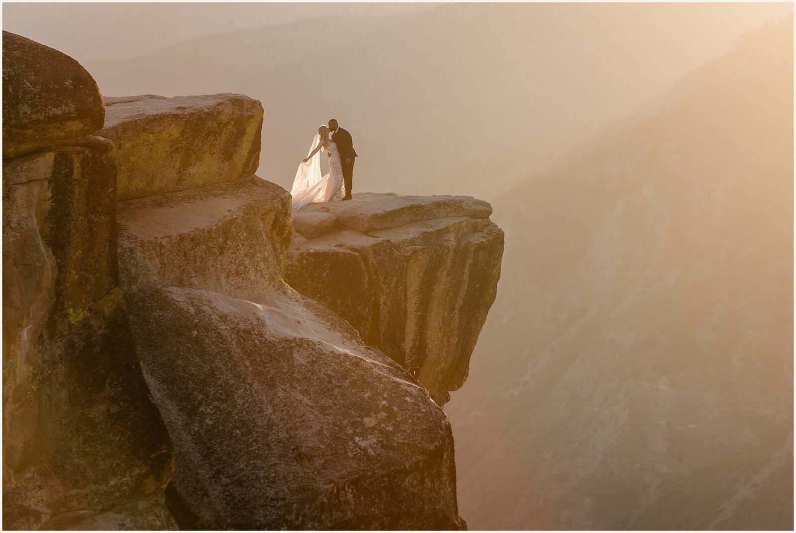 Yosemite-Chapel-Wedding_0004-1600x1071 Yosemite Chapel Wedding Combining Tradition And Adventure