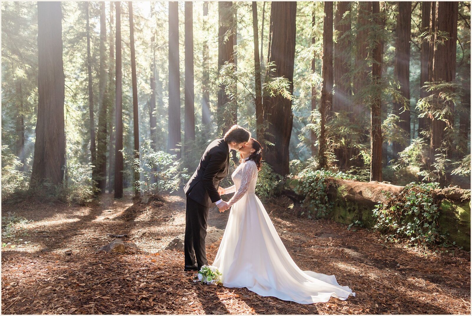 big-sur-photographer_lisa-and-jeremy_0020-1600x1071 Adventure Weddings + Elopements big-sur-photographer_lisa-and-jeremy_0020-1600x1071 Big Sur Photographer | Redwood Elopement