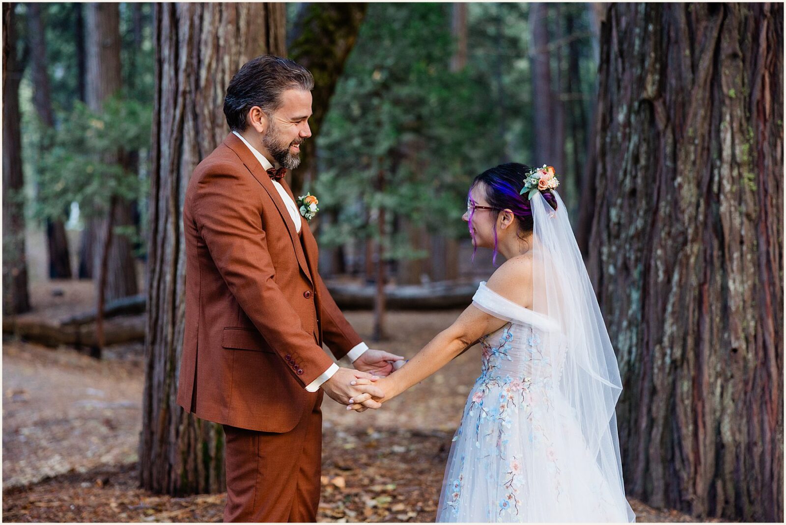 cathedral-beach-picnic-area_brian-and-crystal_0089-1600x1070 Cathedral Beach Picnic Area Wedding In Yosemite