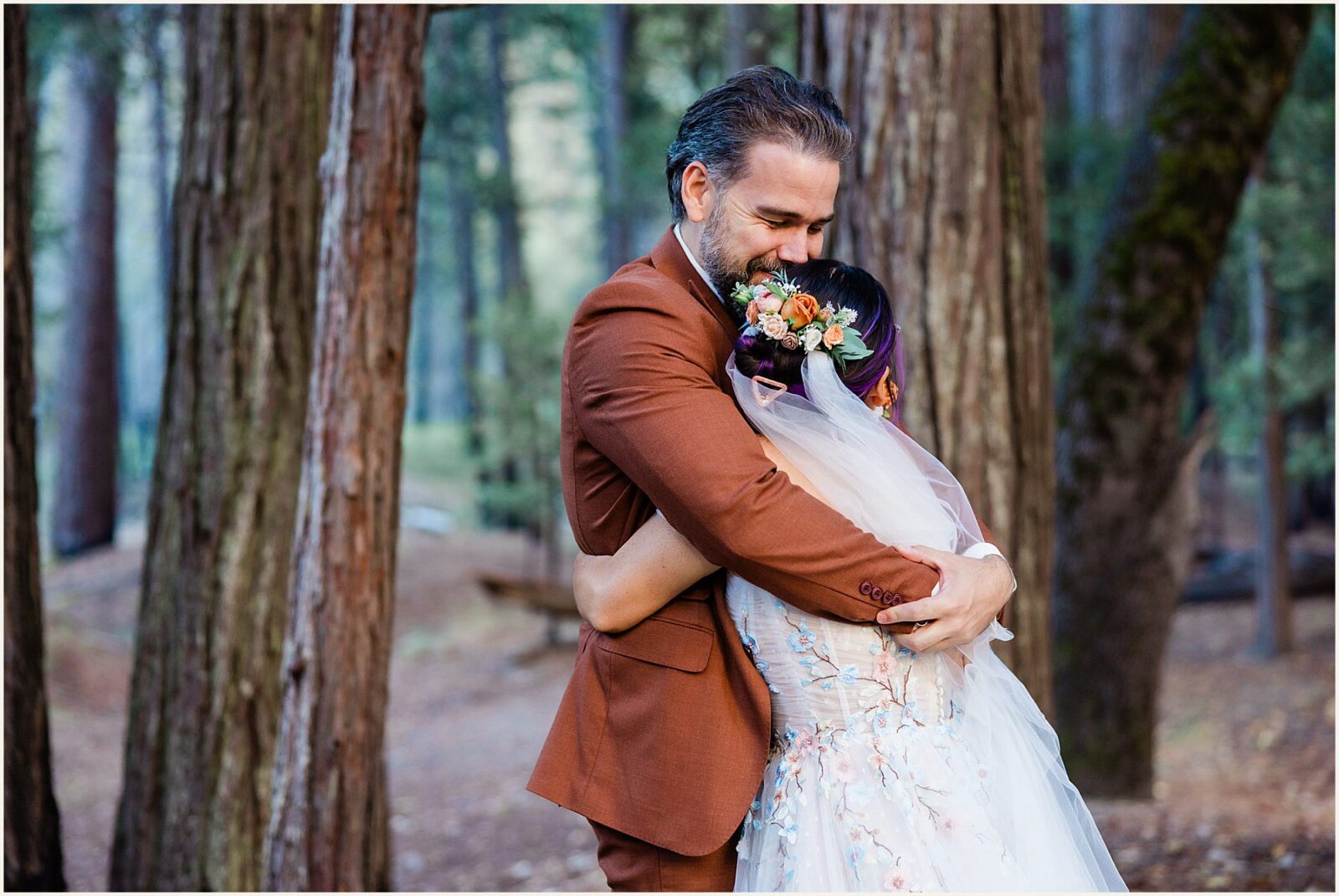 cathedral-beach-picnic-area_brian-and-crystal_0089-1600x1070 Cathedral Beach Picnic Area Wedding In Yosemite