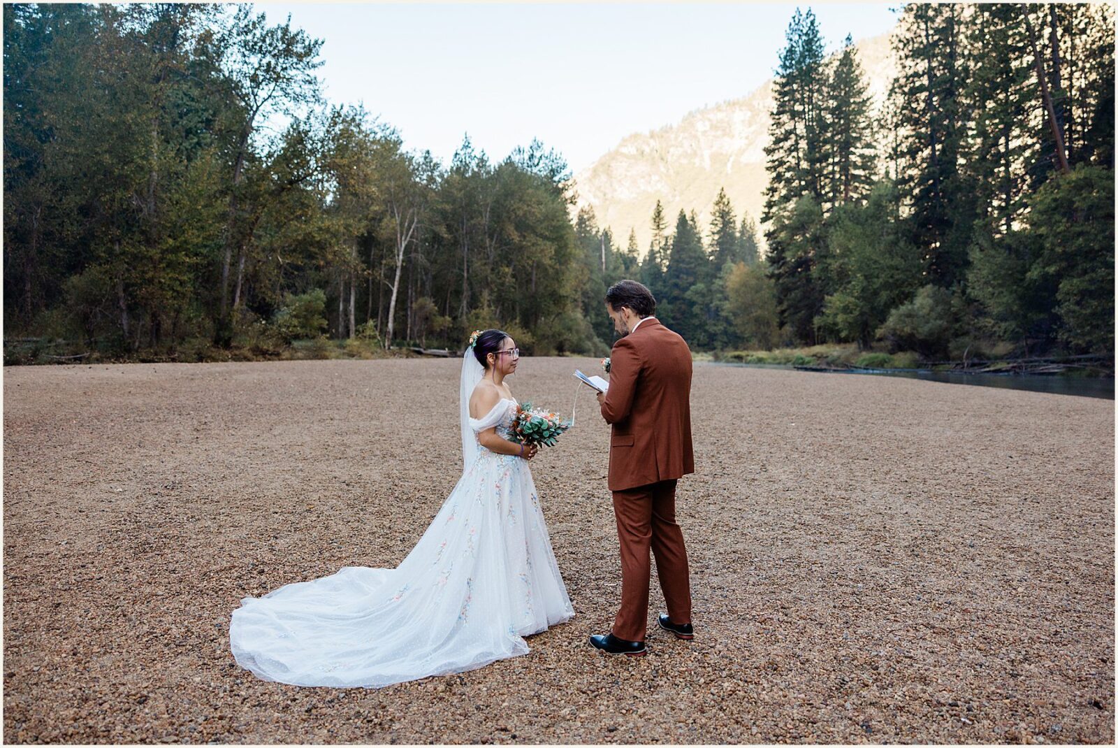 cathedral-beach-picnic-area_brian-and-crystal_0089-1600x1070 Cathedral Beach Picnic Area Wedding In Yosemite