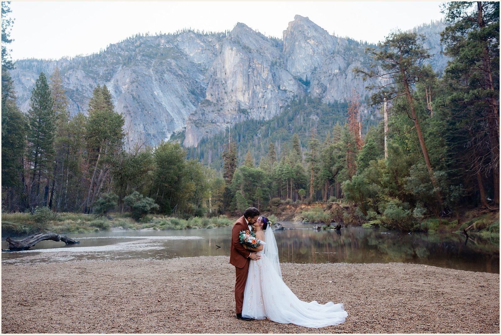 cathedral-beach-picnic-area_brian-and-crystal_0089-1600x1070 Cathedral Beach Picnic Area Wedding In Yosemite