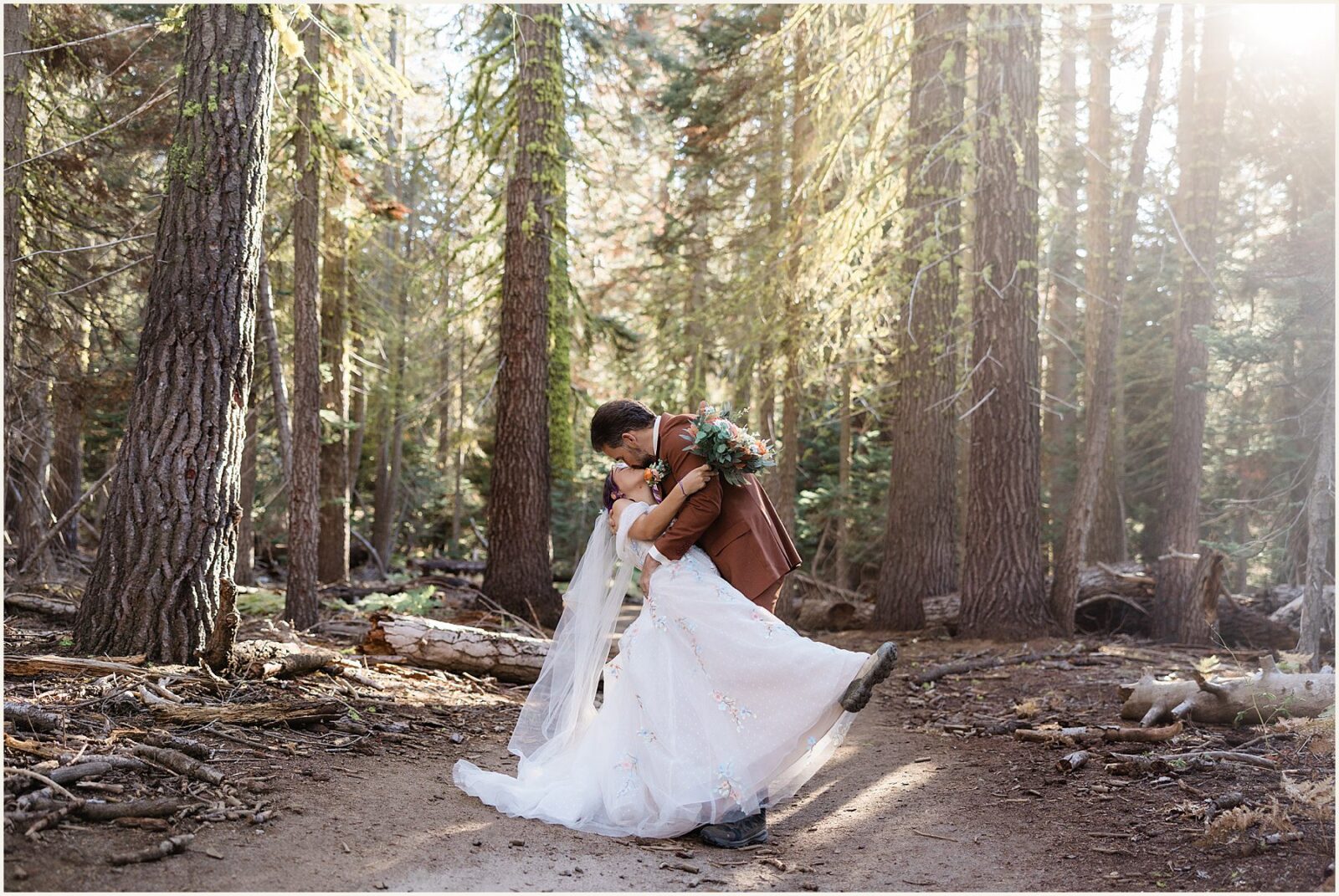 cathedral-beach-picnic-area_brian-and-crystal_0089-1600x1070 Cathedral Beach Picnic Area Wedding In Yosemite