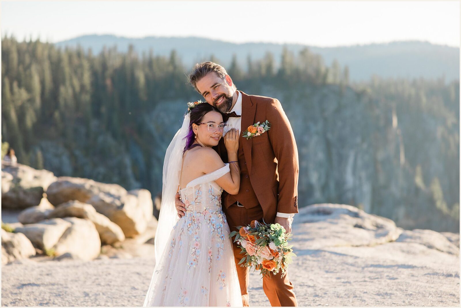 cathedral-beach-picnic-area_brian-and-crystal_0089-1600x1070 Cathedral Beach Picnic Area Wedding In Yosemite