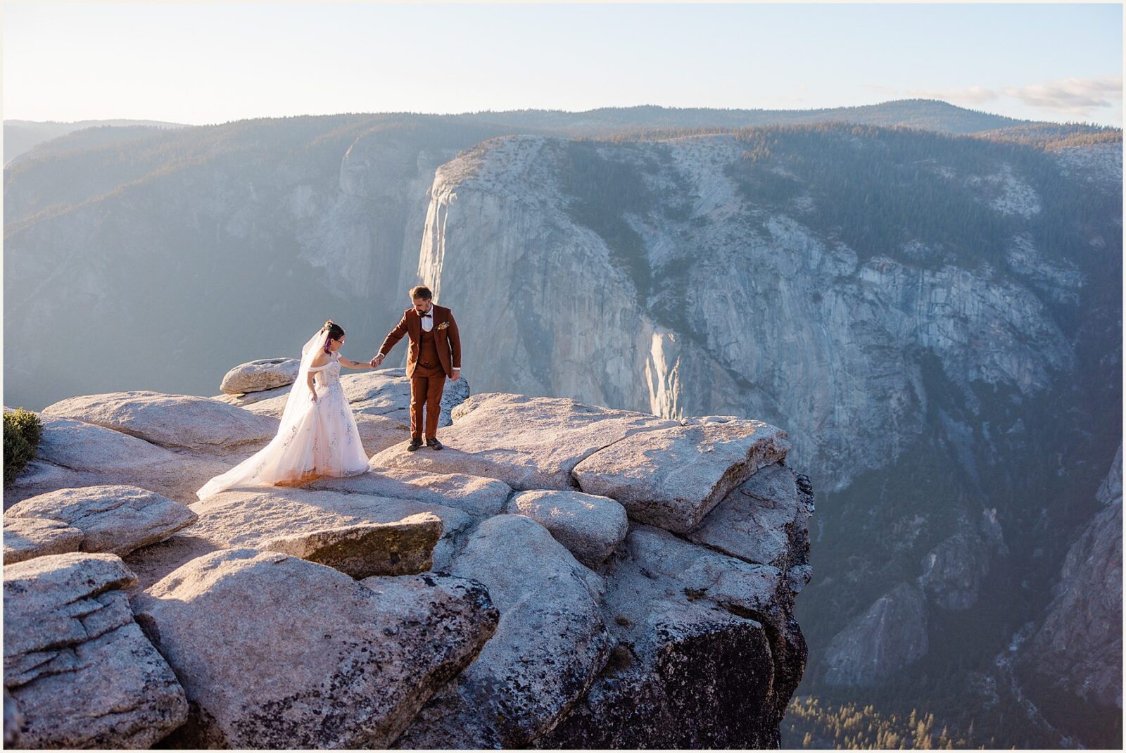cathedral-beach-picnic-area_brian-and-crystal_0089-1600x1070 Cathedral Beach Picnic Area Wedding In Yosemite