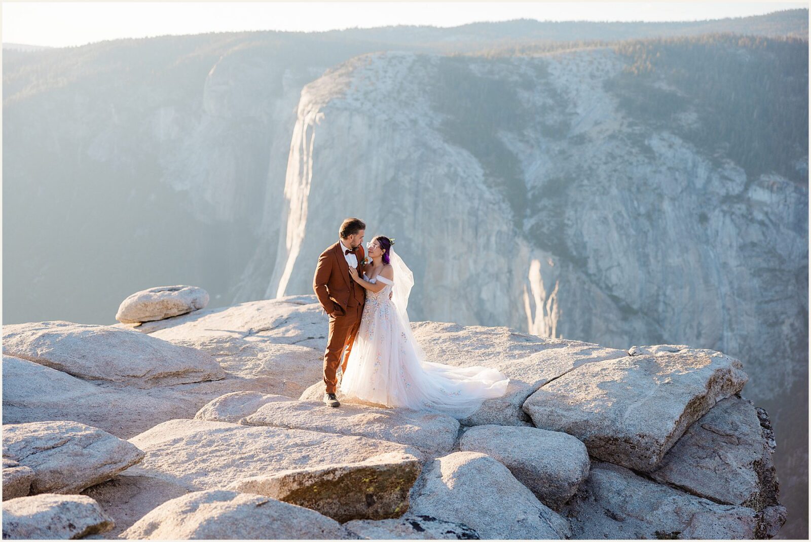cathedral-beach-picnic-area_brian-and-crystal_0089-1600x1070 Cathedral Beach Picnic Area Wedding In Yosemite