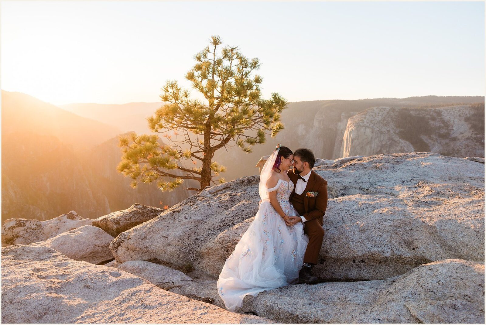 cathedral-beach-picnic-area_brian-and-crystal_0089-1600x1070 Cathedral Beach Picnic Area Wedding In Yosemite