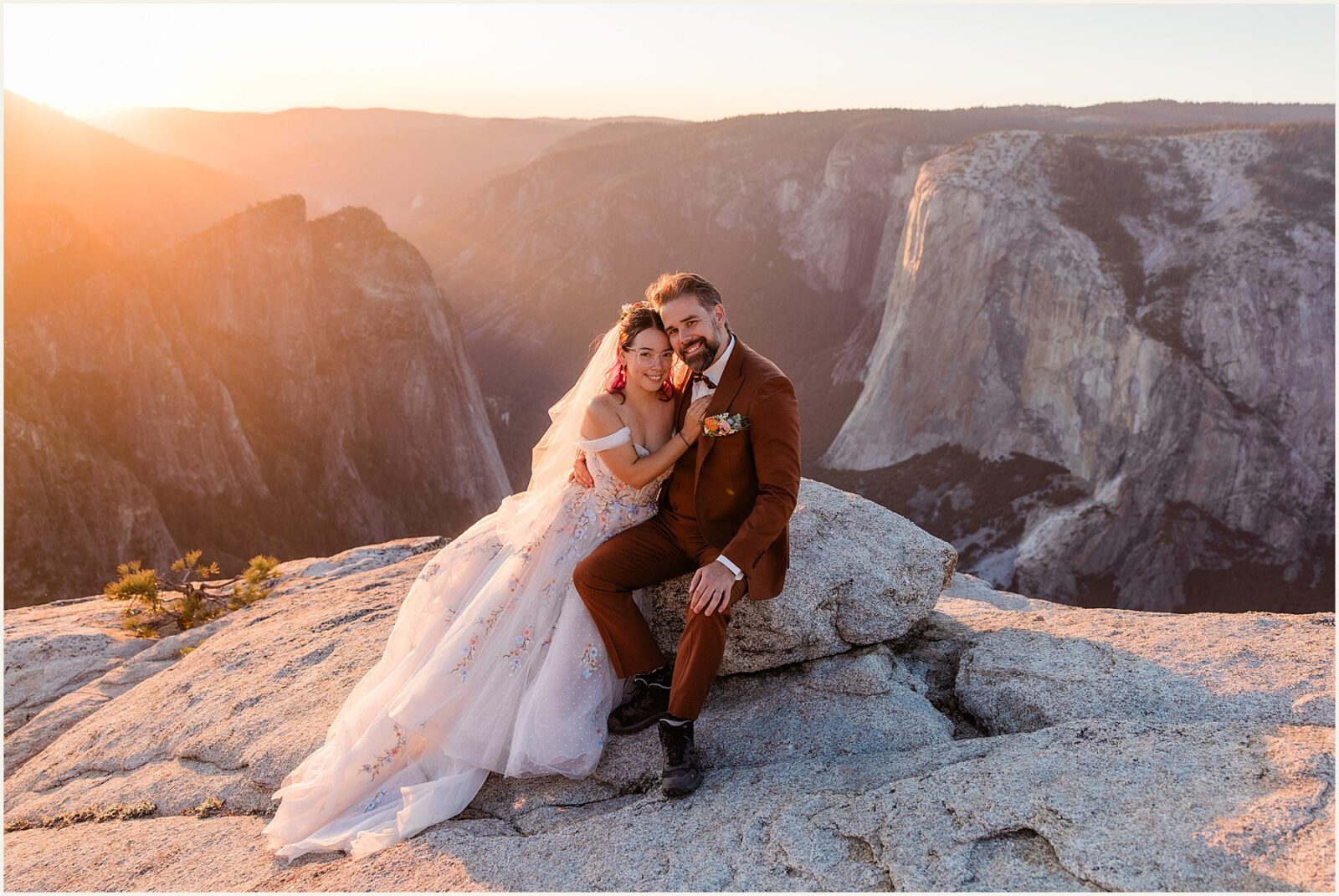 cathedral-beach-picnic-area_brian-and-crystal_0089-1600x1070 Cathedral Beach Picnic Area Wedding In Yosemite