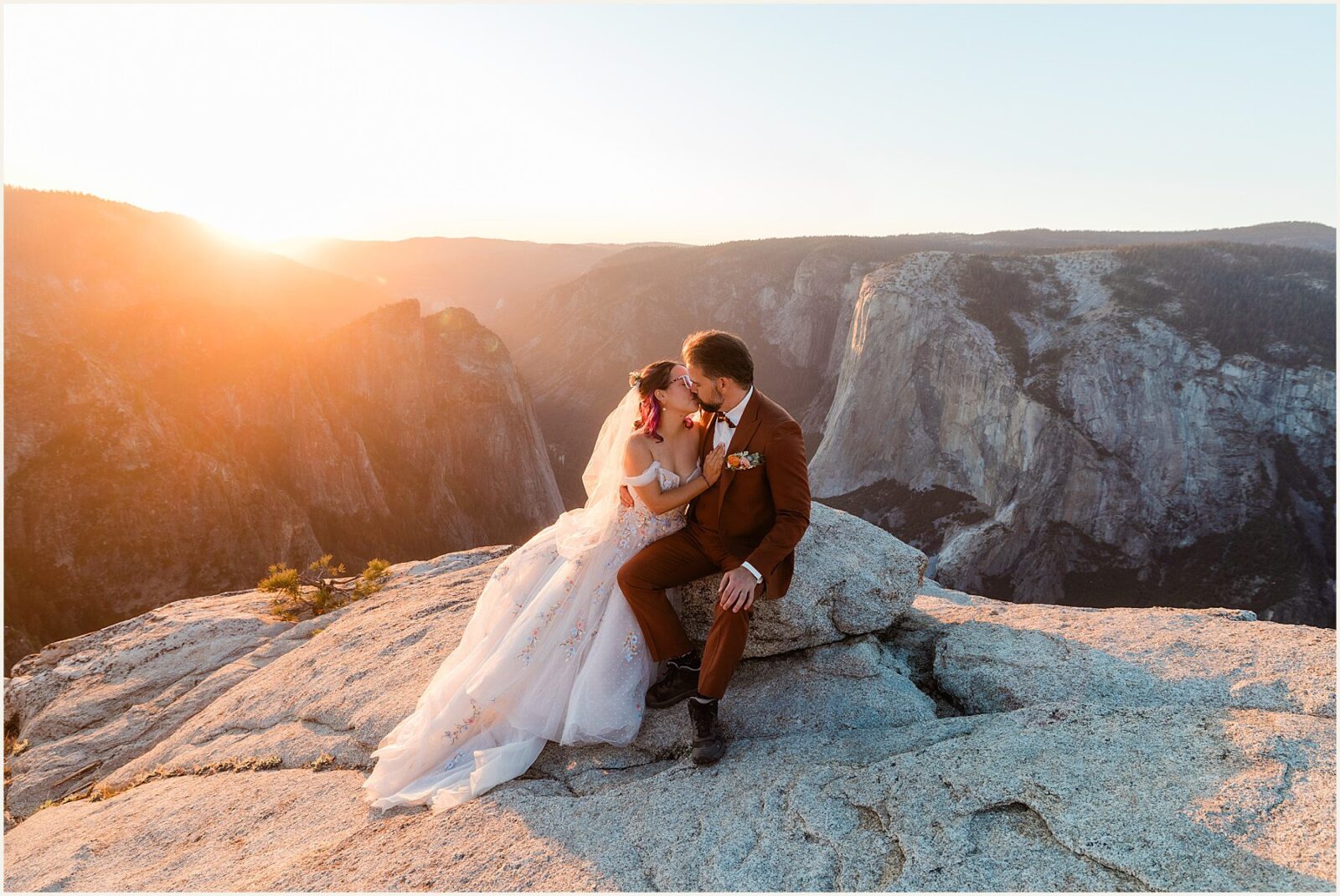 cathedral-beach-picnic-area_brian-and-crystal_0089-1600x1070 Cathedral Beach Picnic Area Wedding In Yosemite