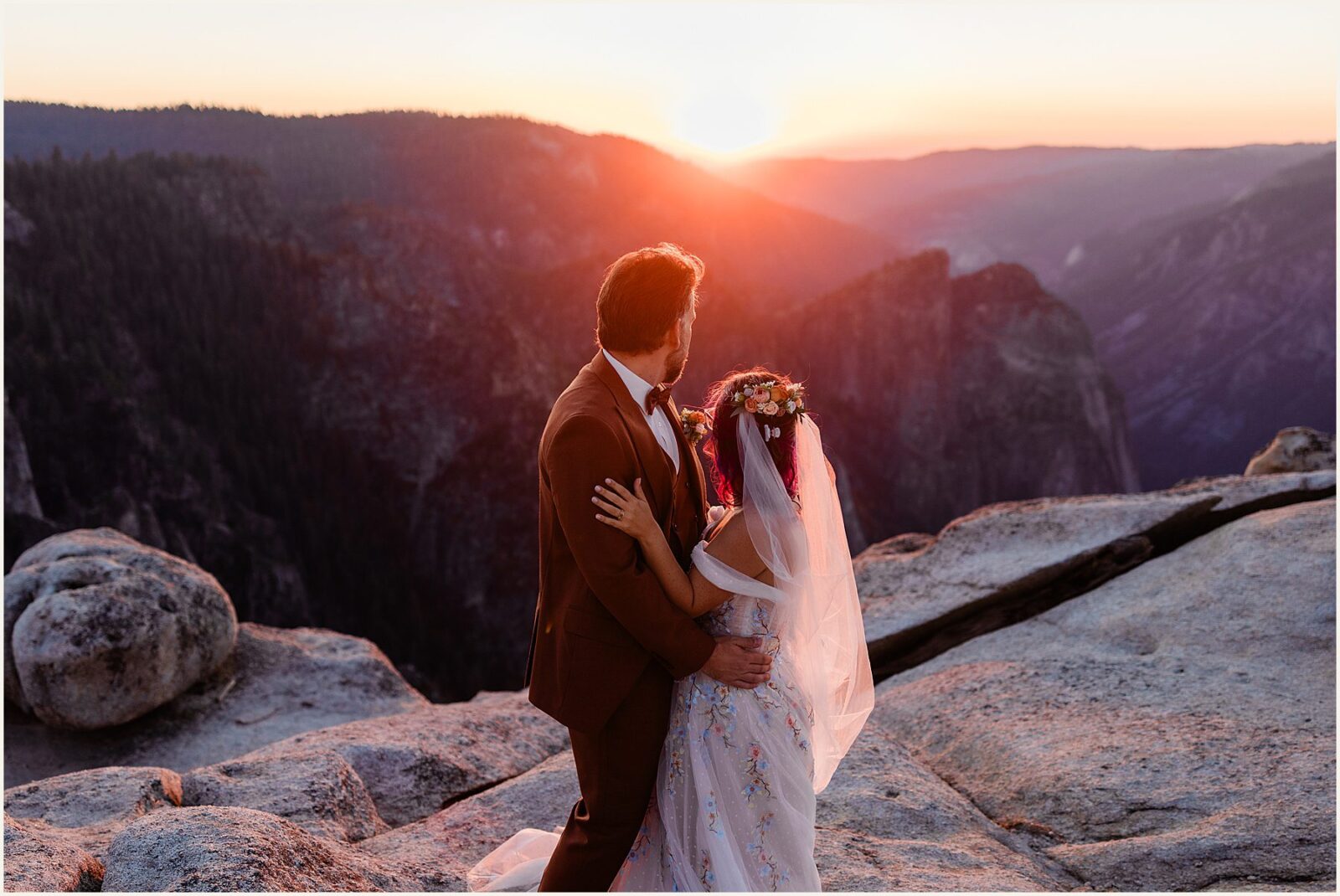 cathedral-beach-picnic-area_brian-and-crystal_0089-1600x1070 Cathedral Beach Picnic Area Wedding In Yosemite