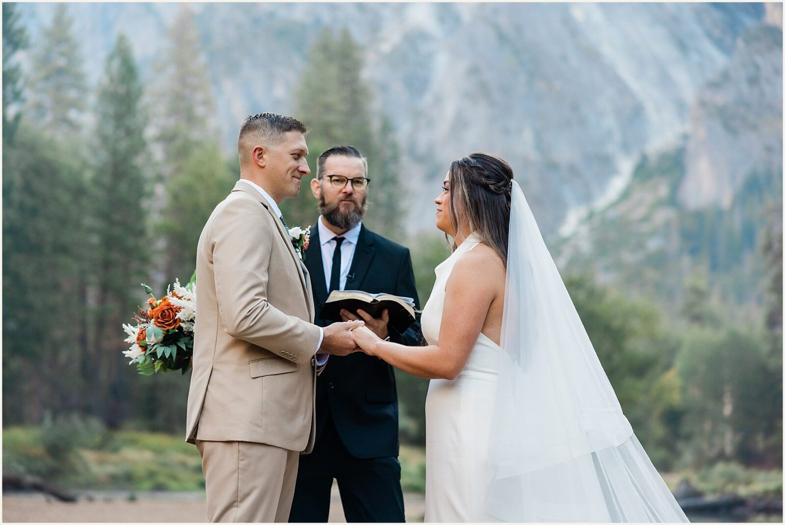 cathedral-beach-wedding_kyle-and-sarah_0072-1600x1070 Cathedral Beach Wedding | Yosemite Elopement