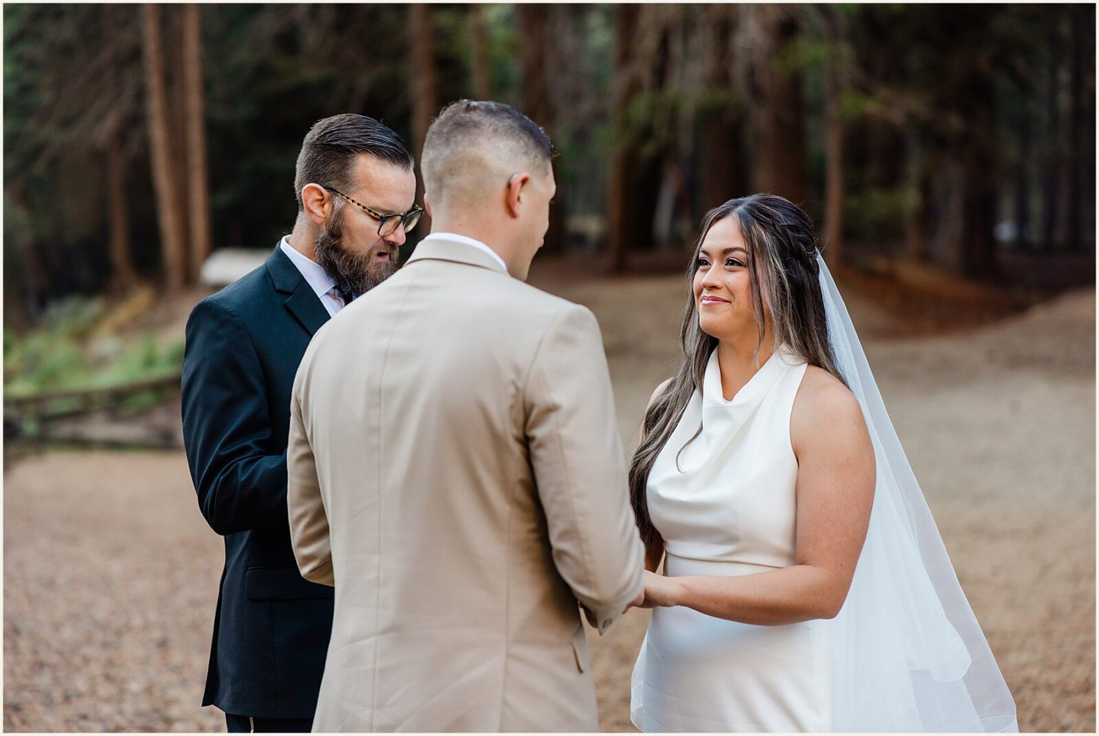 cathedral-beach-wedding_kyle-and-sarah_0072-1600x1070 Cathedral Beach Wedding | Yosemite Elopement