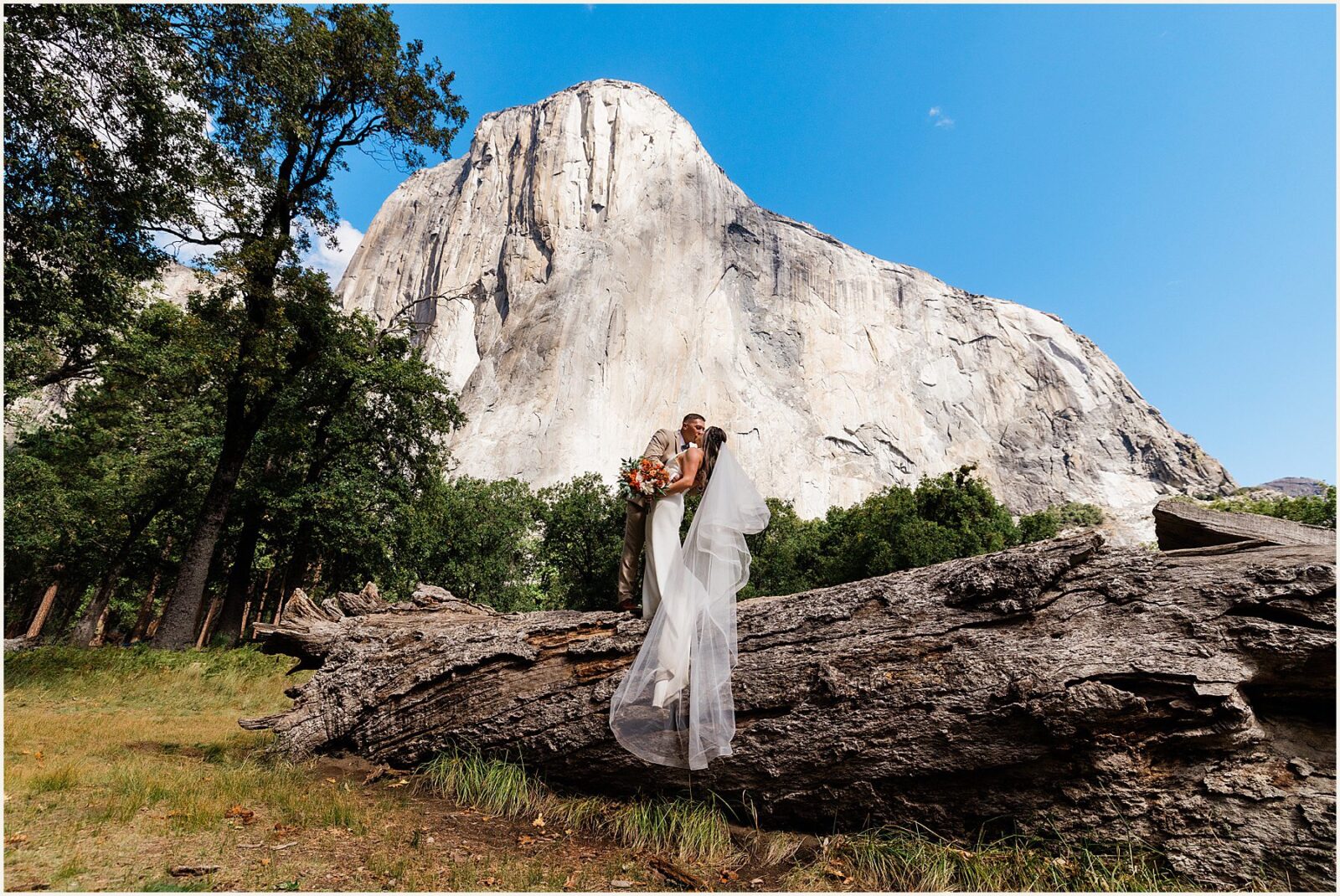 cathedral-beach-wedding_kyle-and-sarah_0072-1600x1070 Cathedral Beach Wedding | Yosemite Elopement