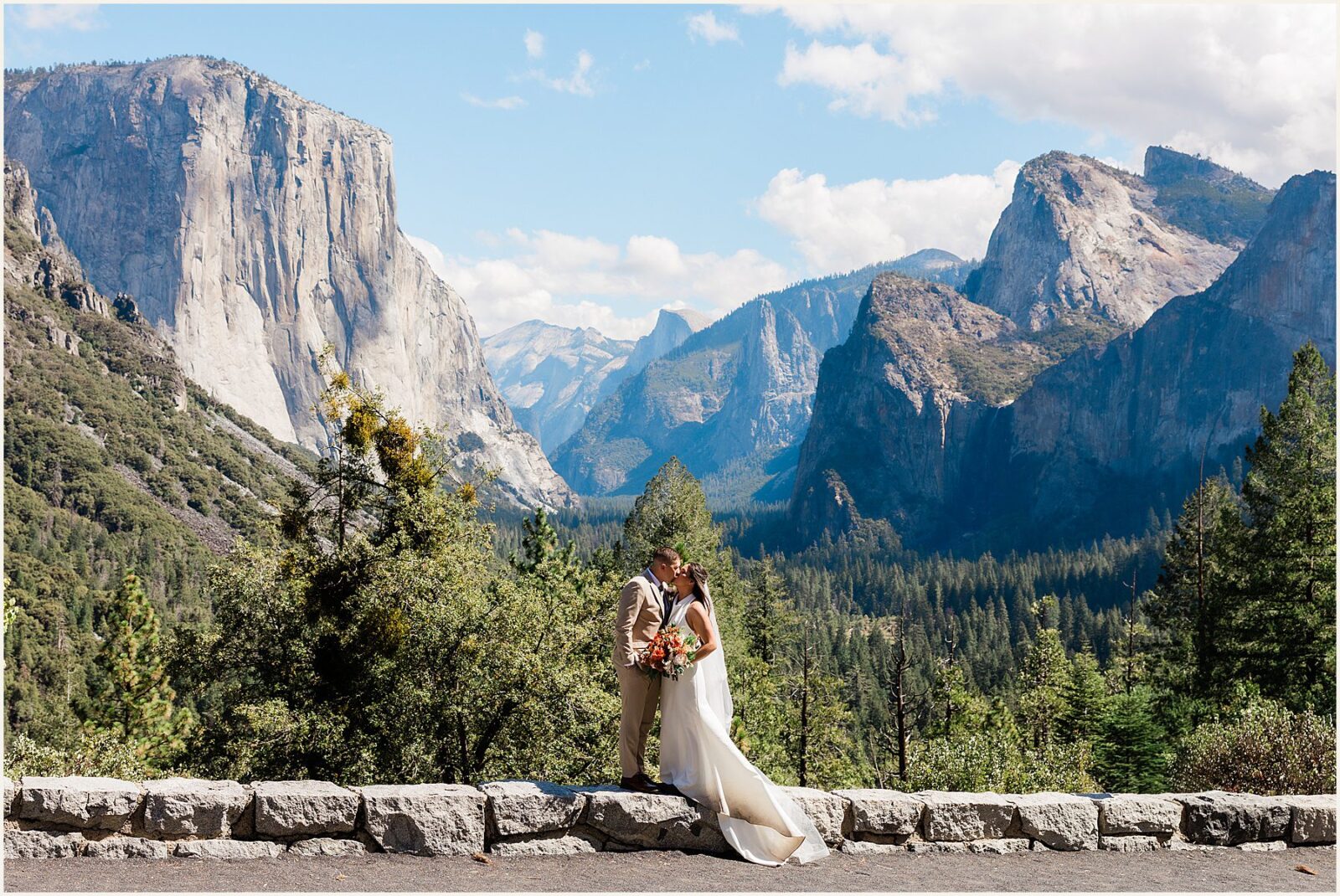 cathedral-beach-wedding_kyle-and-sarah_0072-1600x1070 Cathedral Beach Wedding | Yosemite Elopement