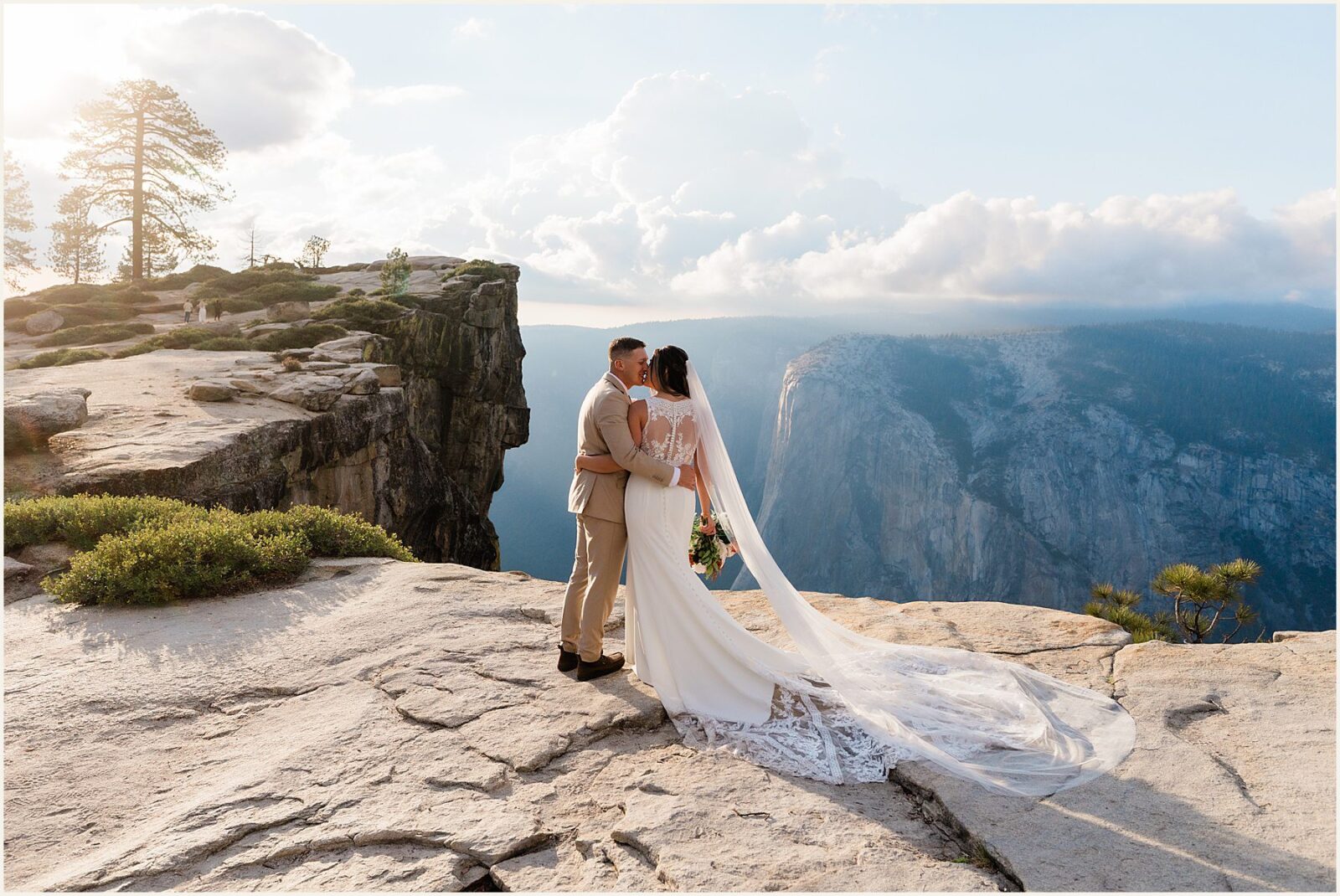 cathedral-beach-wedding_kyle-and-sarah_0072-1600x1070 Cathedral Beach Wedding | Yosemite Elopement