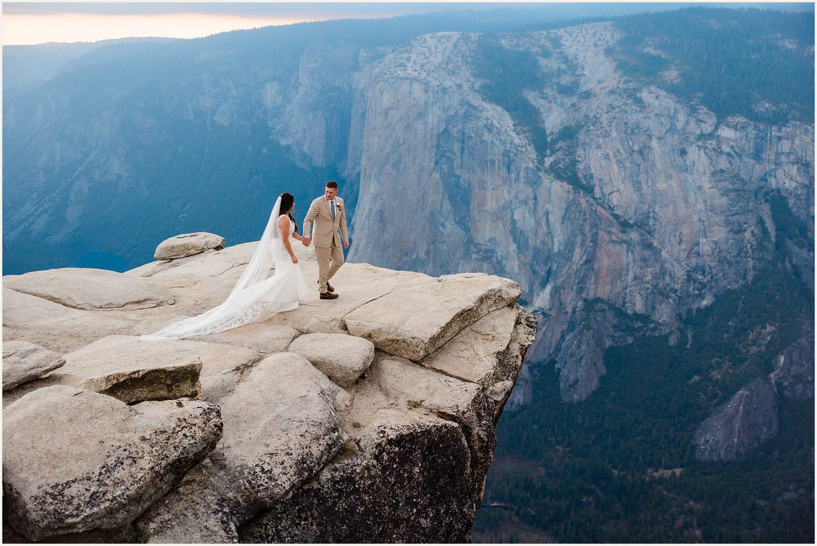 cathedral-beach-wedding_kyle-and-sarah_0072-1600x1070 Cathedral Beach Wedding | Yosemite Elopement