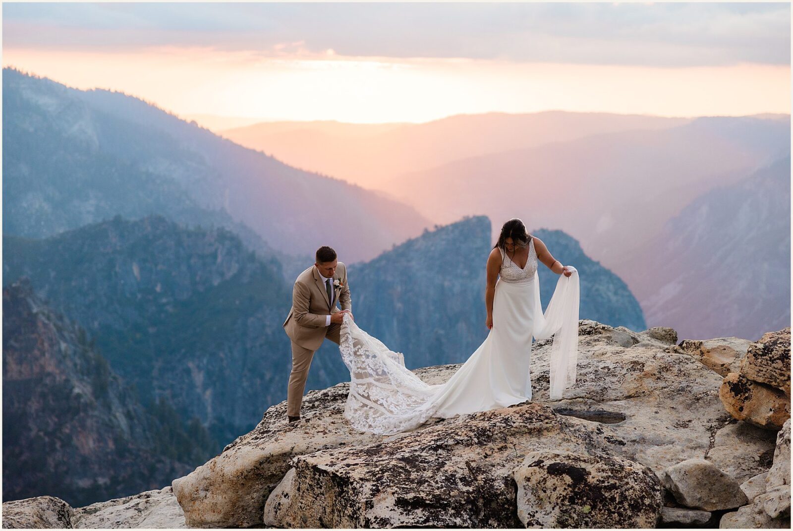 cathedral-beach-wedding_kyle-and-sarah_0072-1600x1070 Cathedral Beach Wedding | Yosemite Elopement