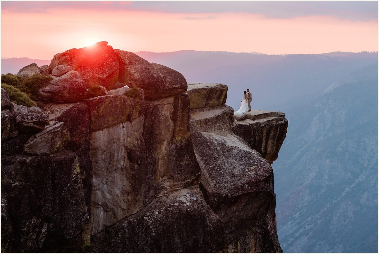 cathedral-beach-wedding_kyle-and-sarah_0072-1600x1070 Cathedral Beach Wedding | Yosemite Elopement