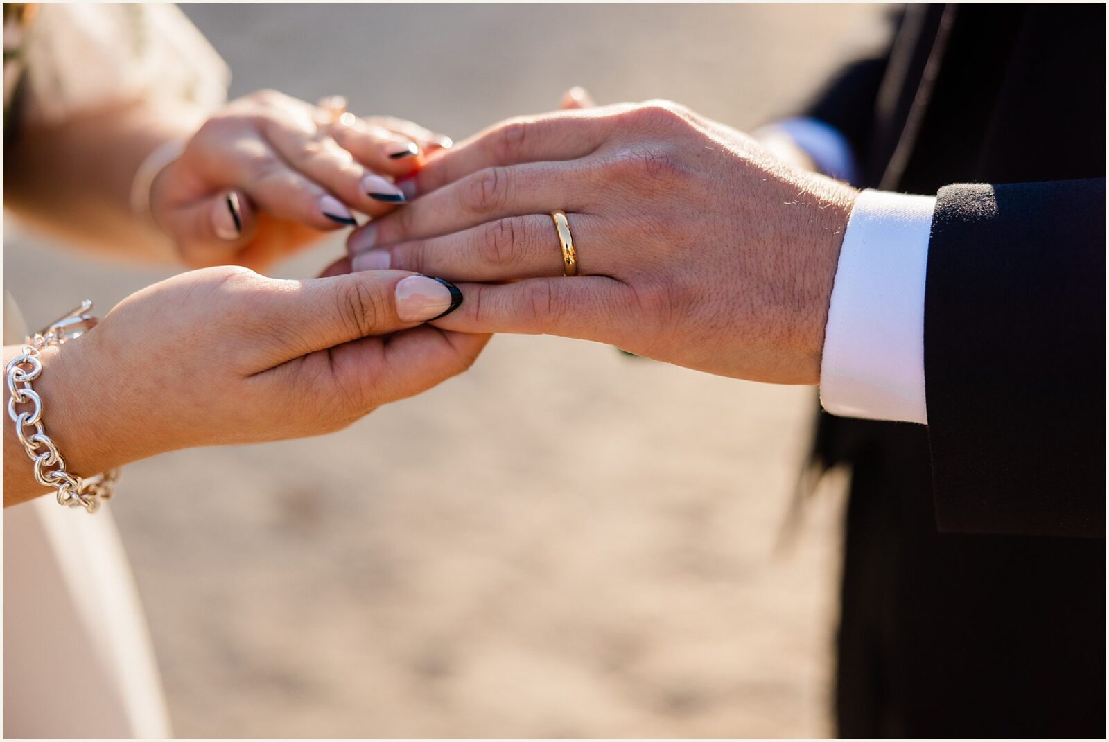 floral-embroidered-wedding-dress_Lisa-and-Ulysses_0080-1600x1070 Floral Embroidered Wedding Dress | Autumn Yosemite Elopement