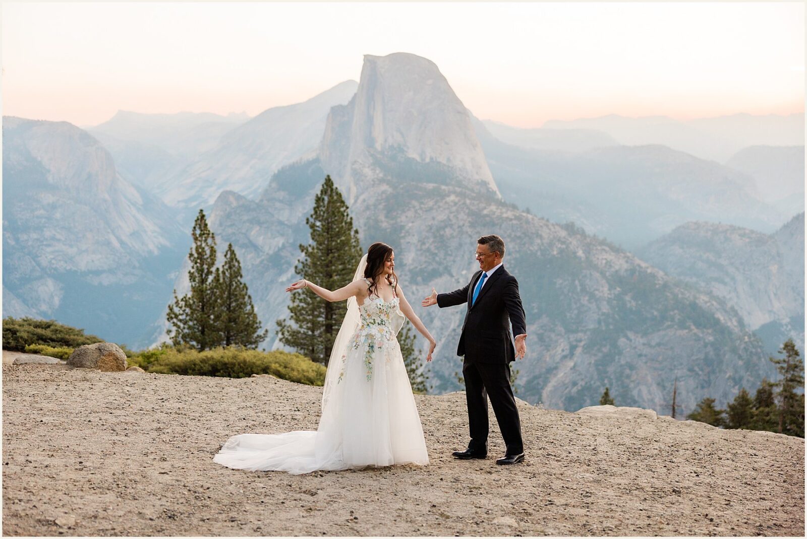 glacier-point-elopement_kat-and-ryan_0013-1600x1070 Glacier Point Elopement In Yosemite With Family
