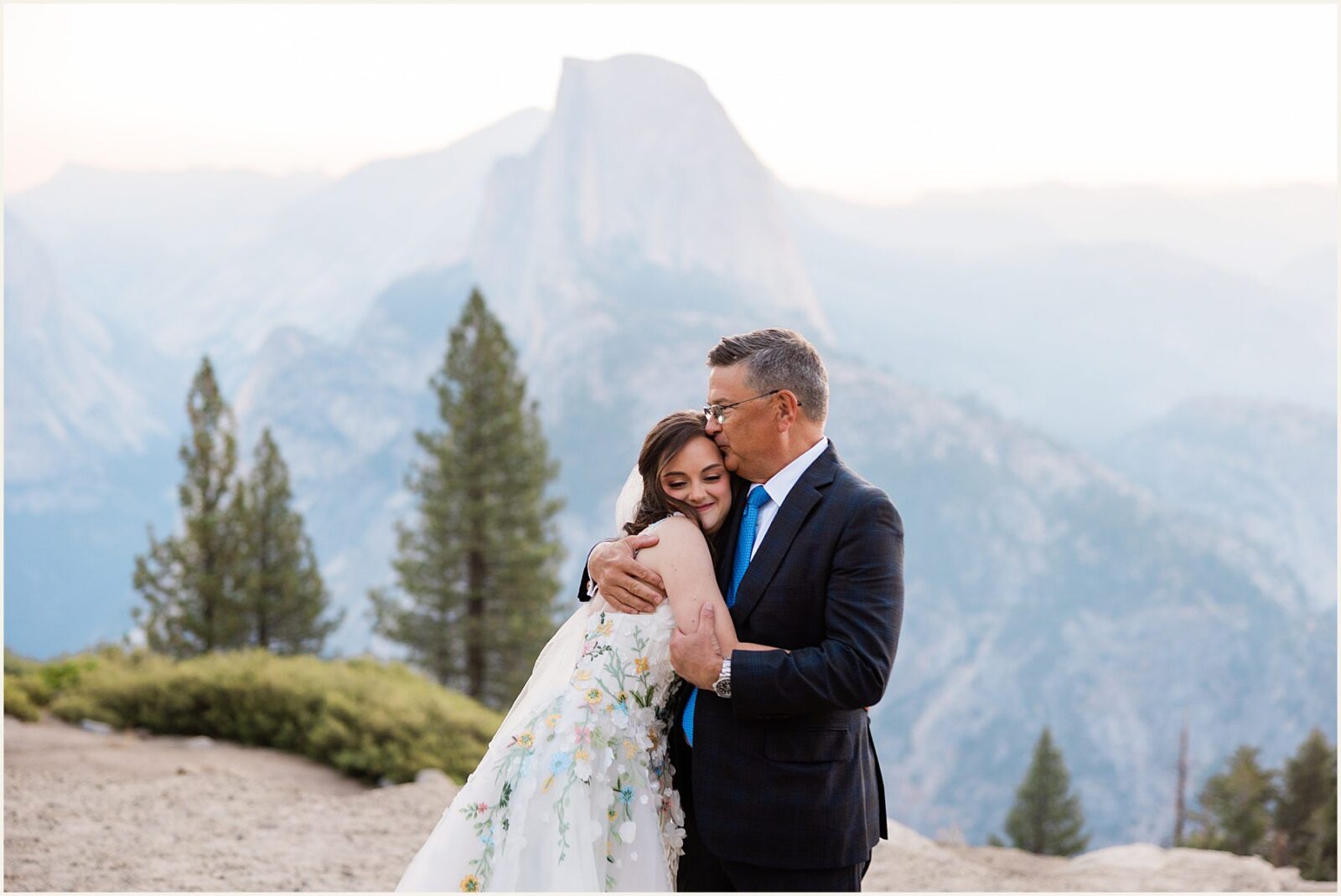 glacier-point-elopement_kat-and-ryan_0013-1600x1070 Glacier Point Elopement In Yosemite With Family