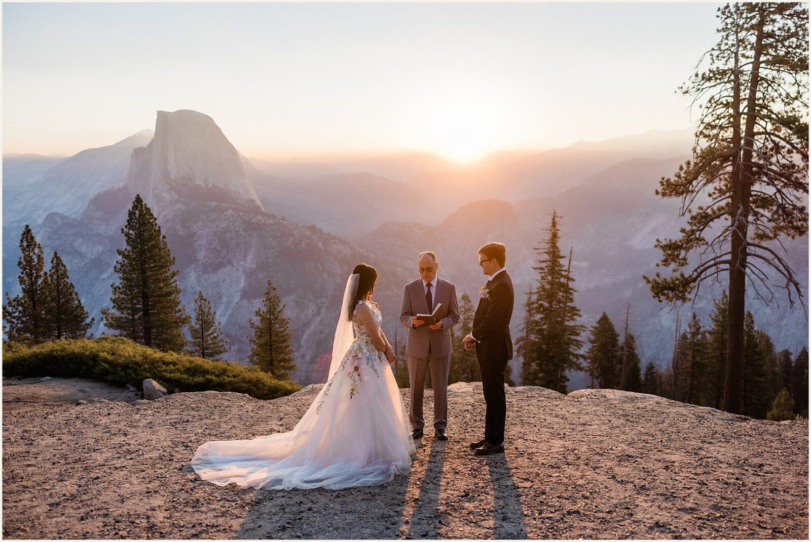 glacier-point-elopement_kat-and-ryan_0013-1600x1070 Glacier Point Elopement In Yosemite With Family