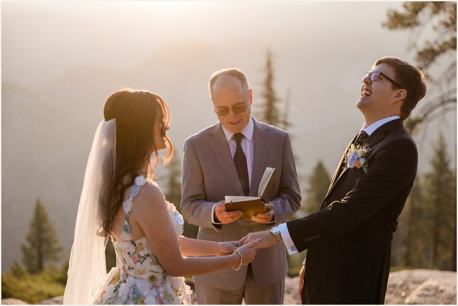 glacier-point-elopement_kat-and-ryan_0013-1600x1070 Glacier Point Elopement In Yosemite With Family
