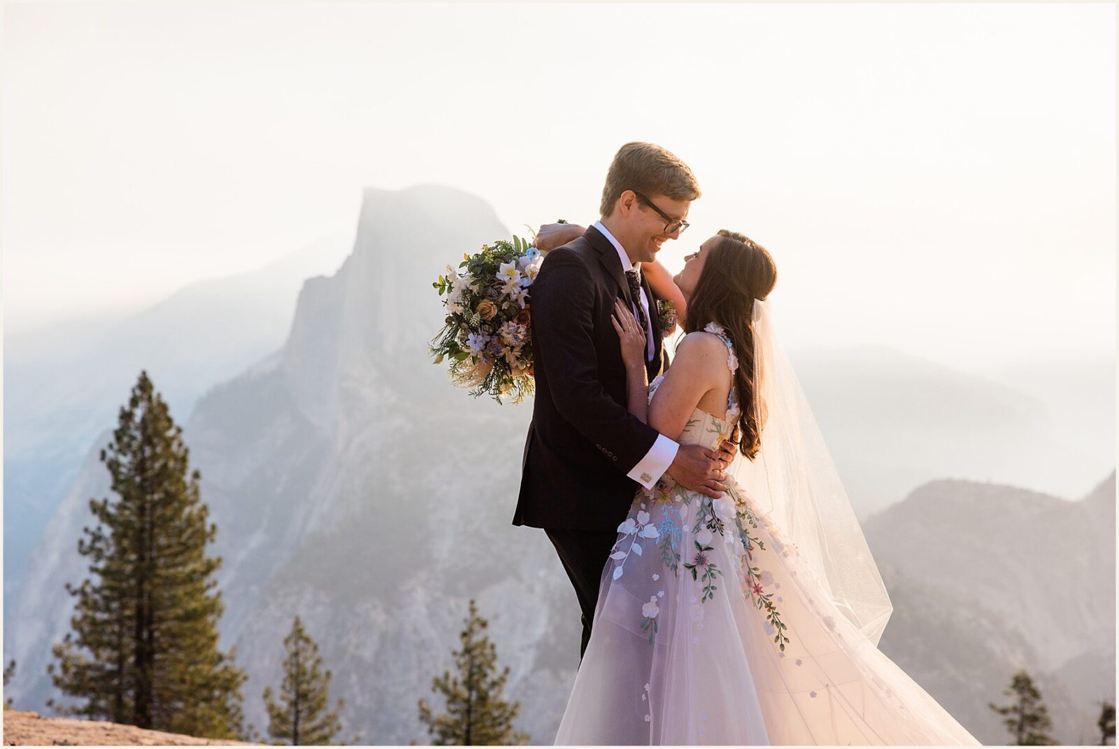 glacier-point-elopement_kat-and-ryan_0013-1600x1070 Glacier Point Elopement In Yosemite With Family